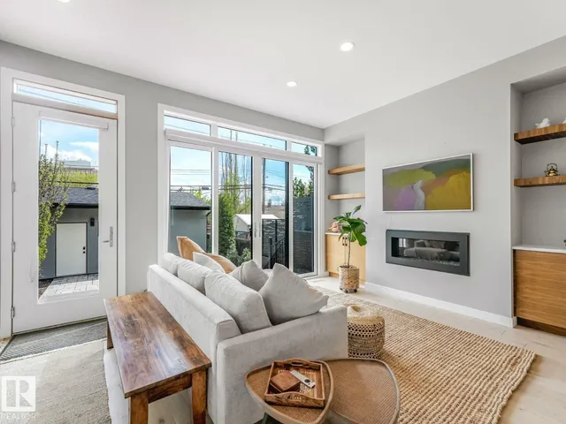 11613 72 AV, Edmonton 5