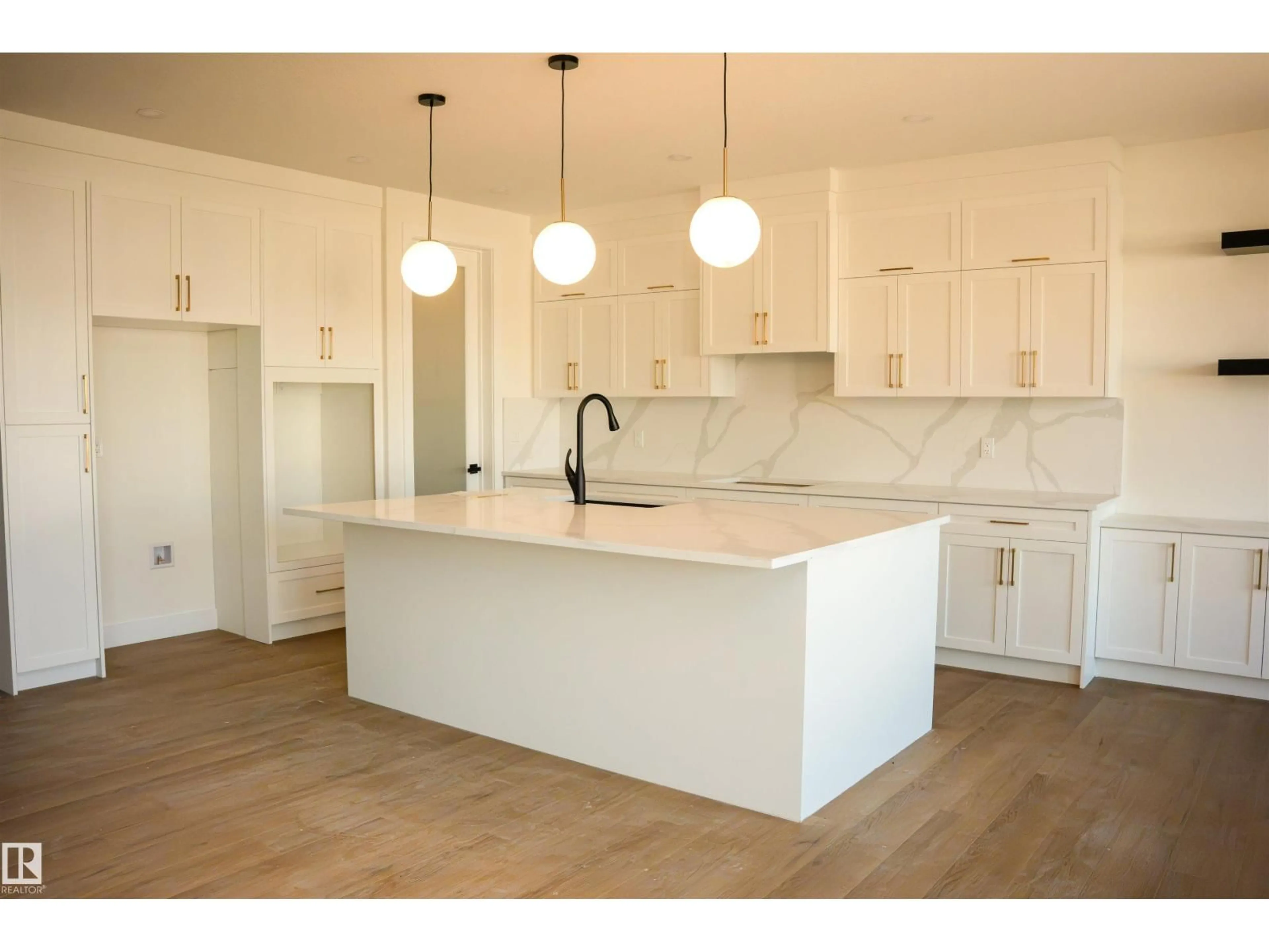 Open concept kitchen, unknown for 34 MCKENZIE CLOSE, Leduc Alberta T9E0P2