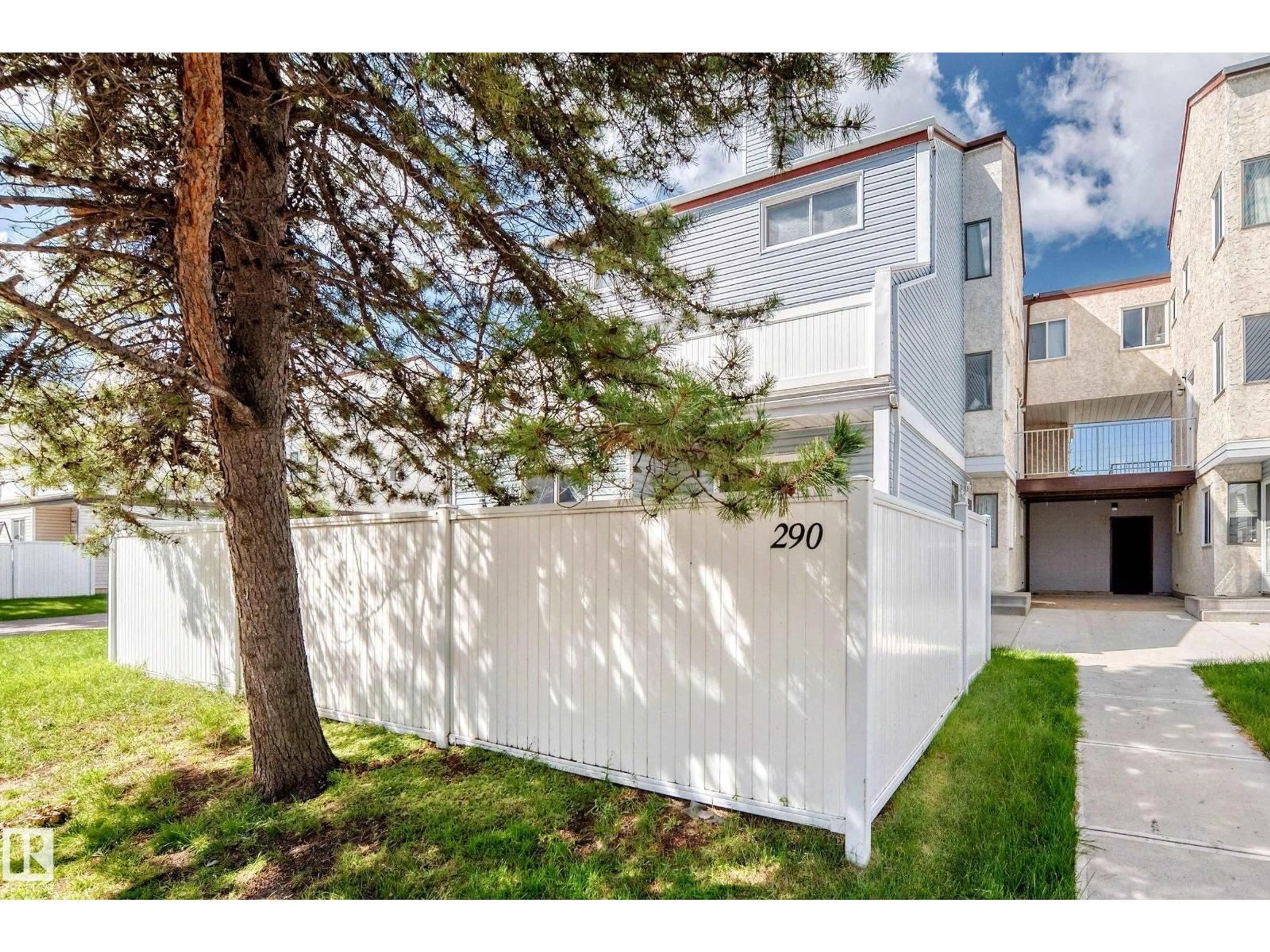 Home with vinyl exterior material, street for NW - 290 LANCASTER TC, Edmonton Alberta T5X5T7