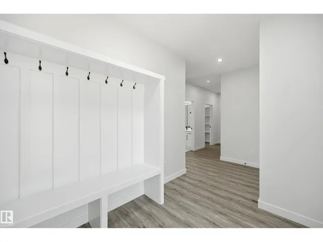 3 PIERWYCK LO, Spruce Grove 5