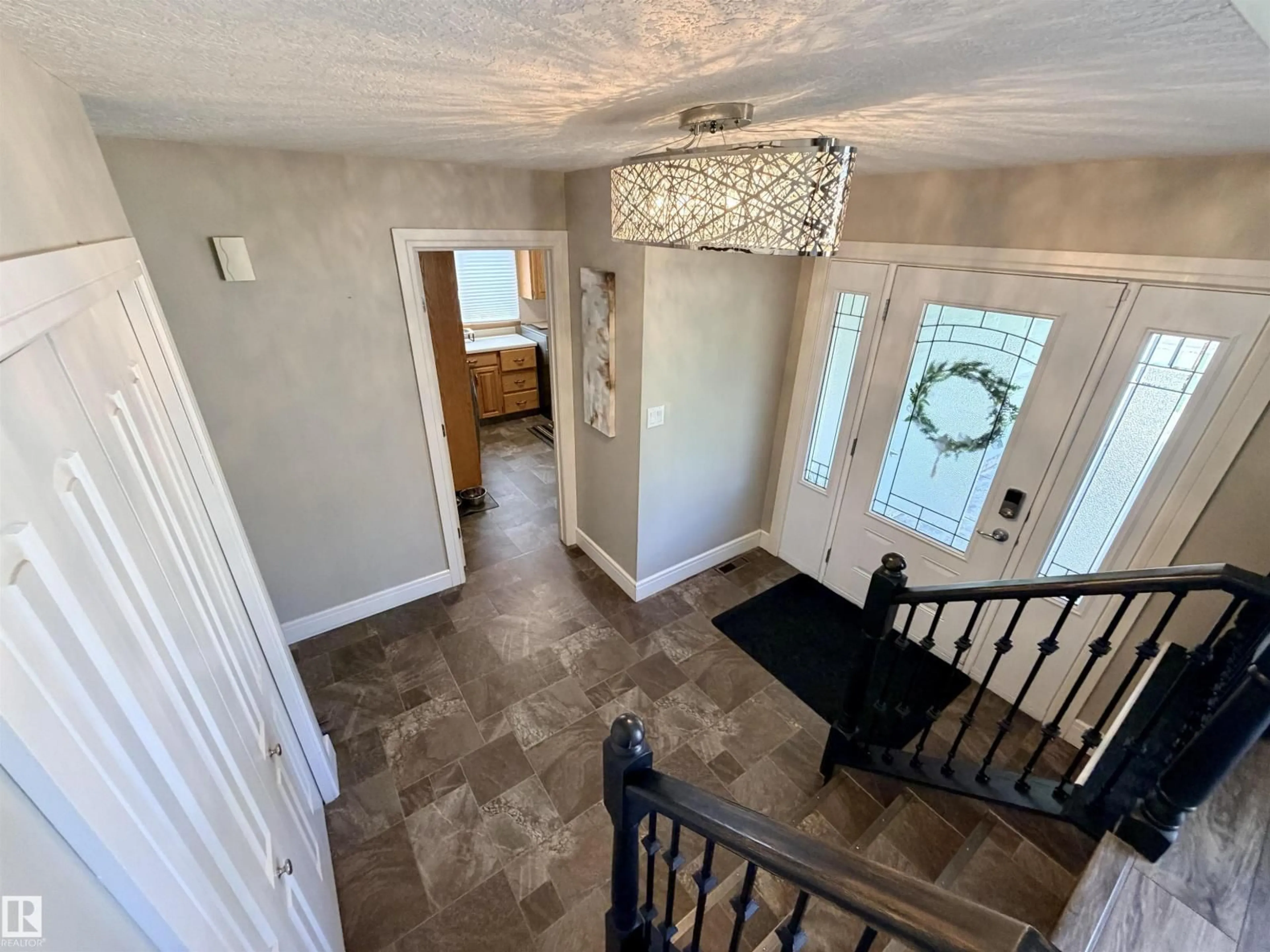 Indoor entryway for 4309 53 ST, St. Paul Town Alberta T0A3A4