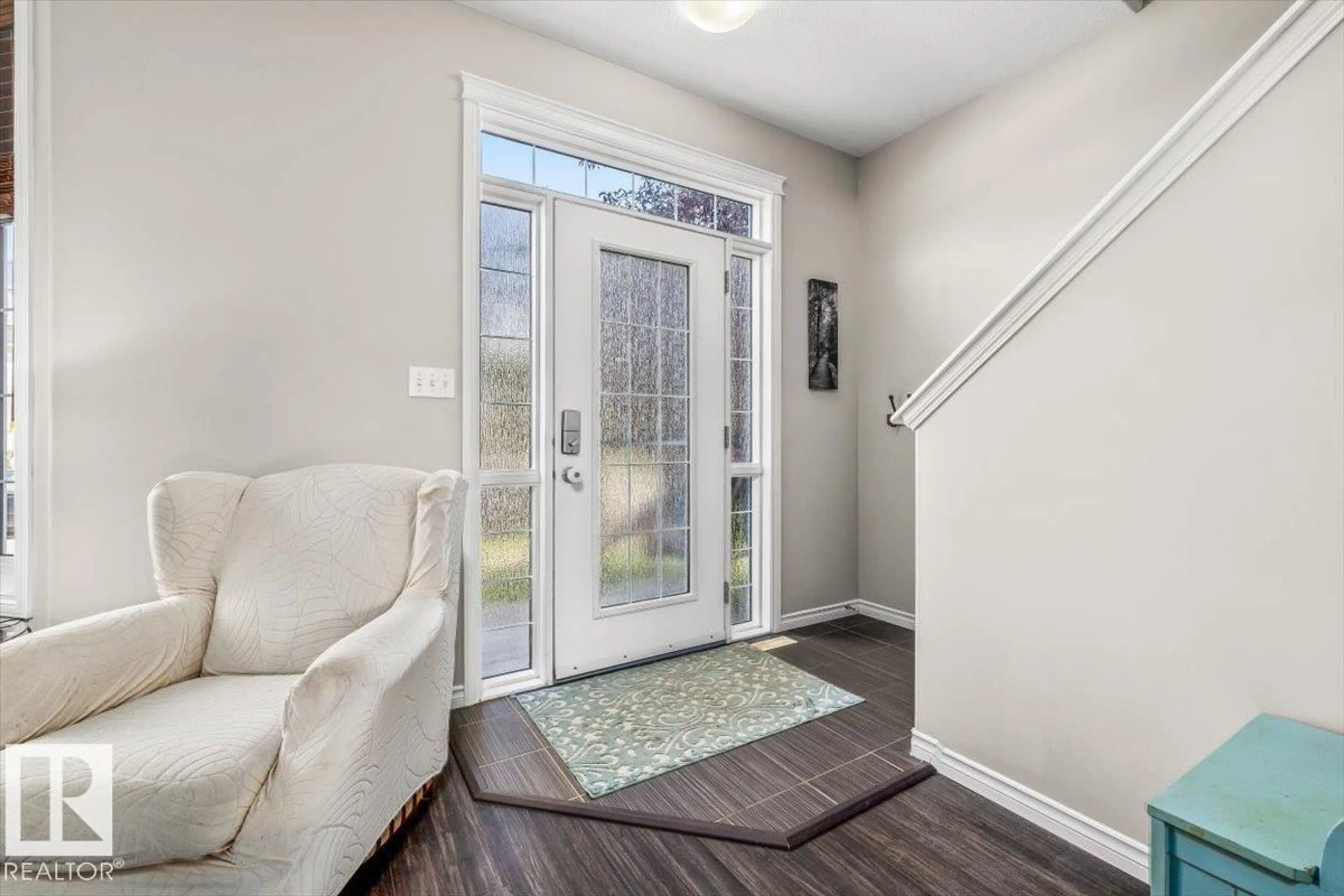 Indoor entryway for 9803 105 AV, Morinville Alberta T8R0B9
