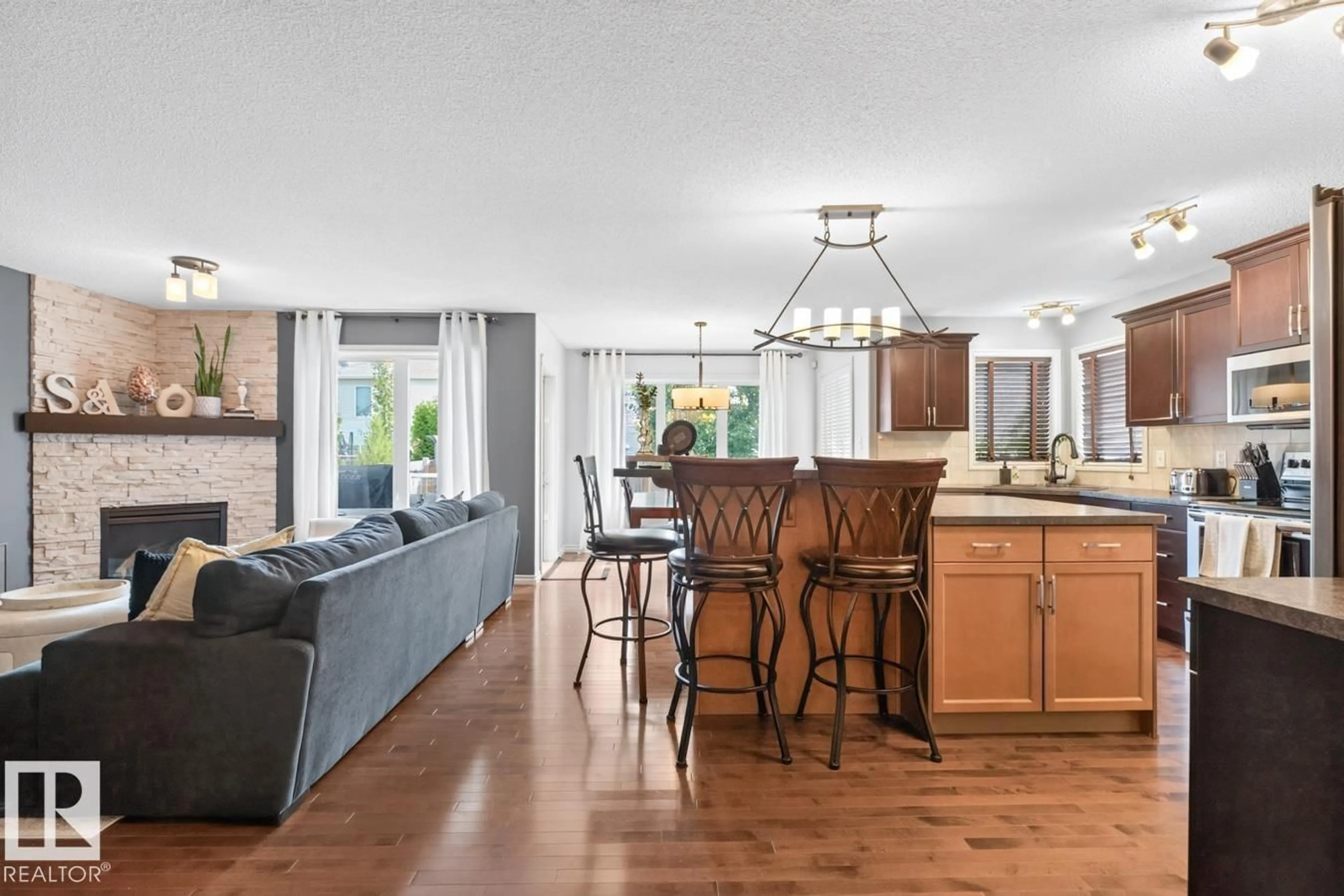 Open concept kitchen, unknown for 931 REGENCY DR, Sherwood Park Alberta T8A3K3