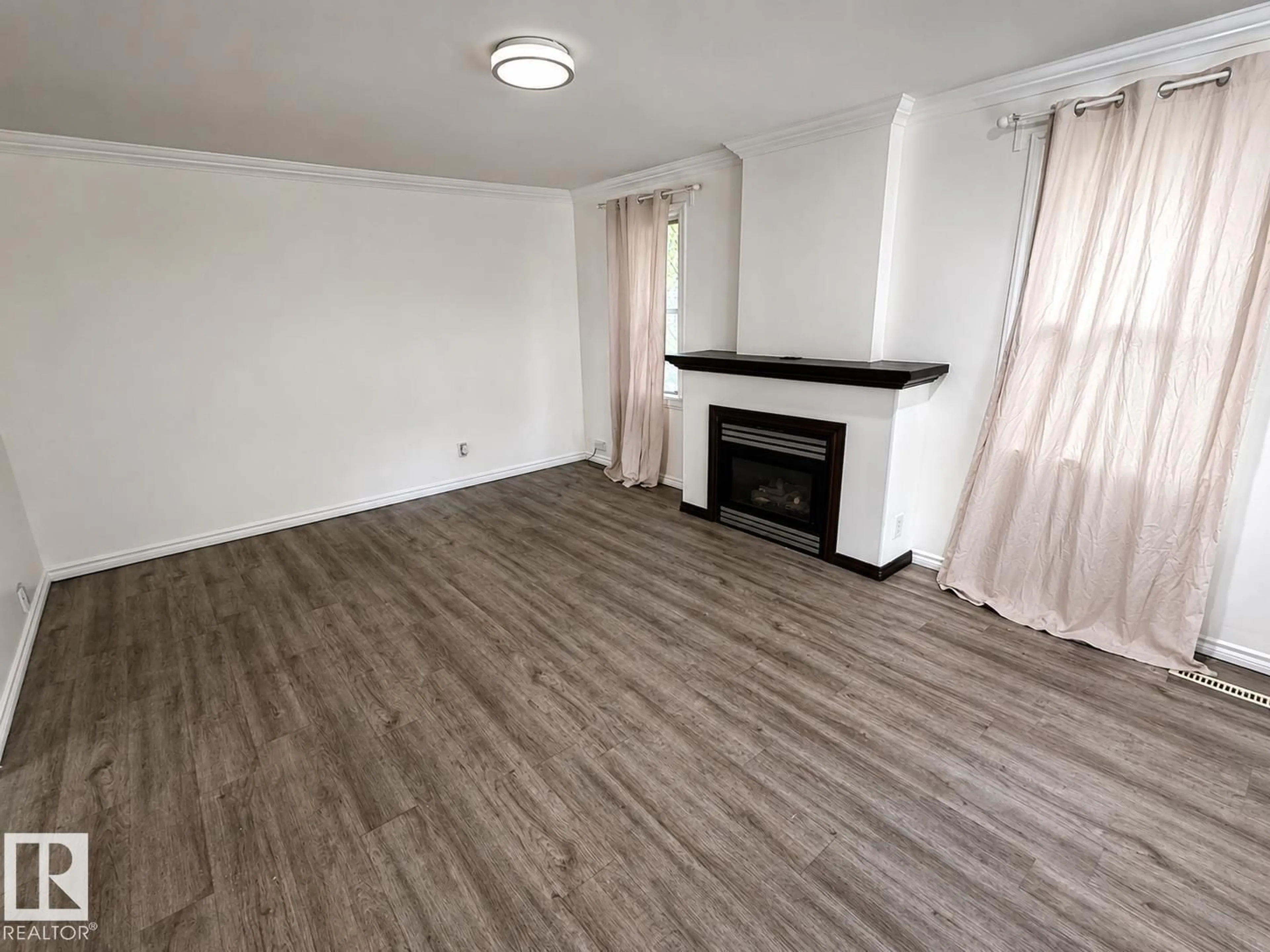 A pic of a room for 12235 104 ST, Edmonton Alberta T5G2L7