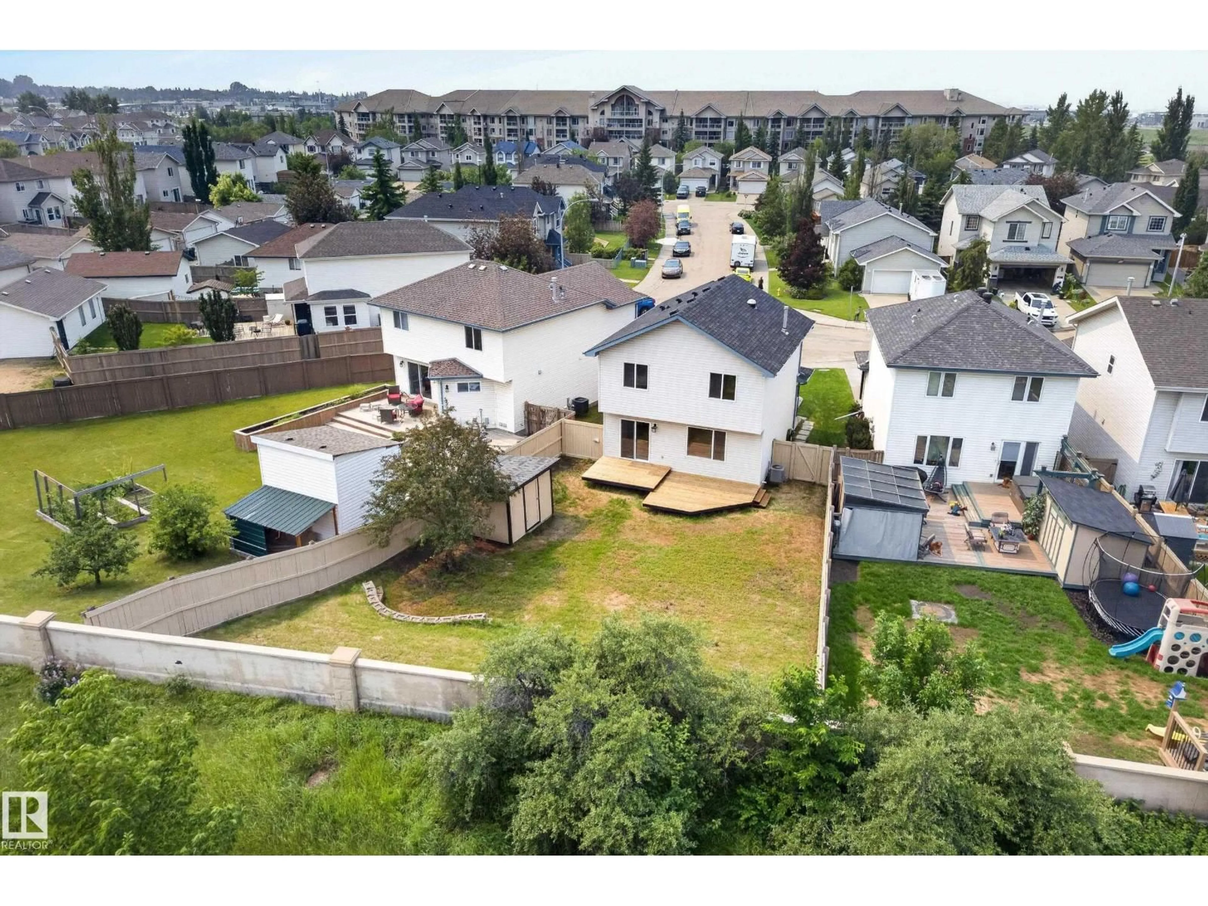 A pic from outside/outdoor area/front of a property/back of a property/a pic from drone, street for 152 BRIGHTON BA, Sherwood Park Alberta T8H2C2