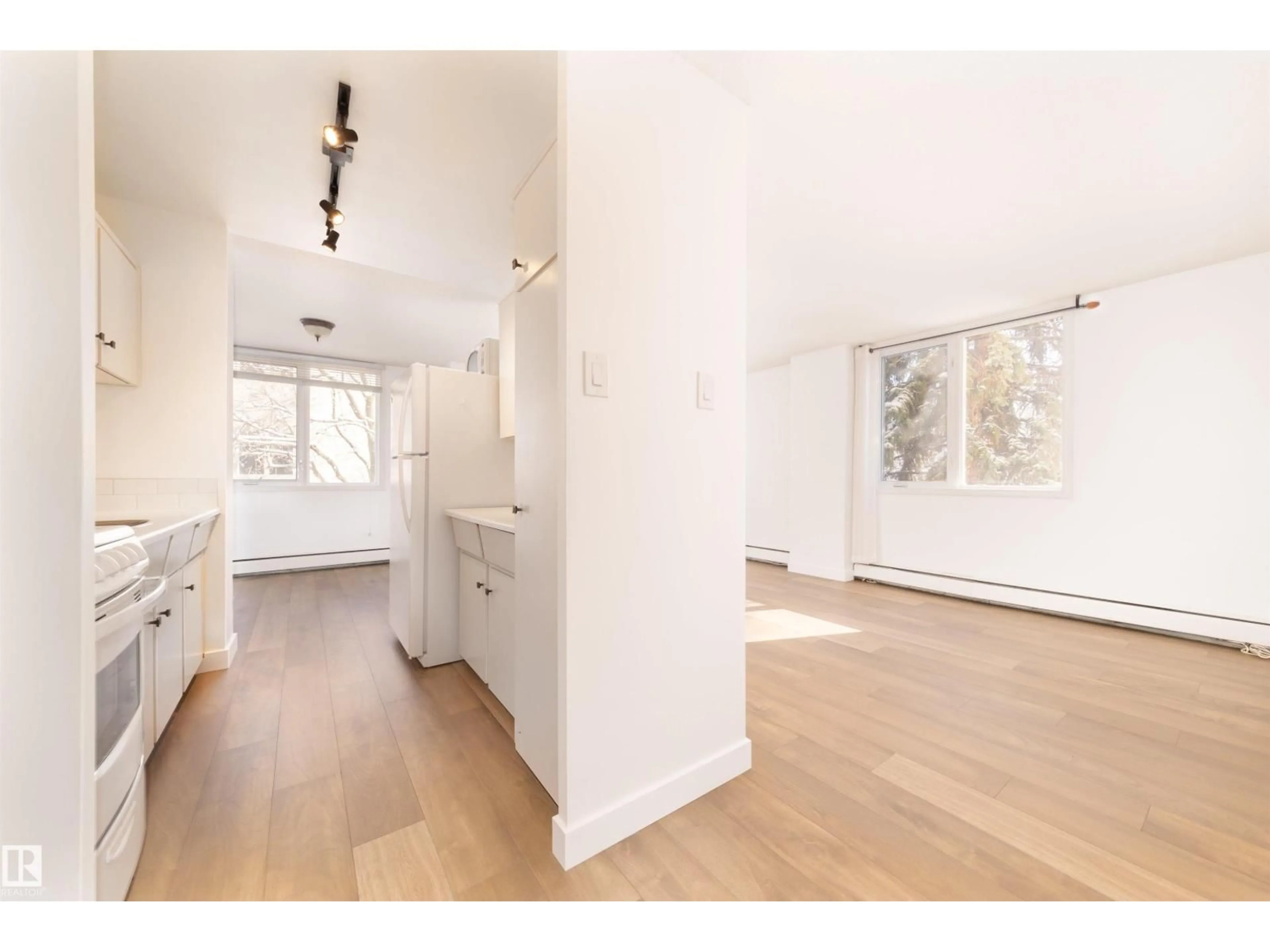 A pic of a room for #406 - 9816 112 ST, Edmonton Alberta T5K1L5