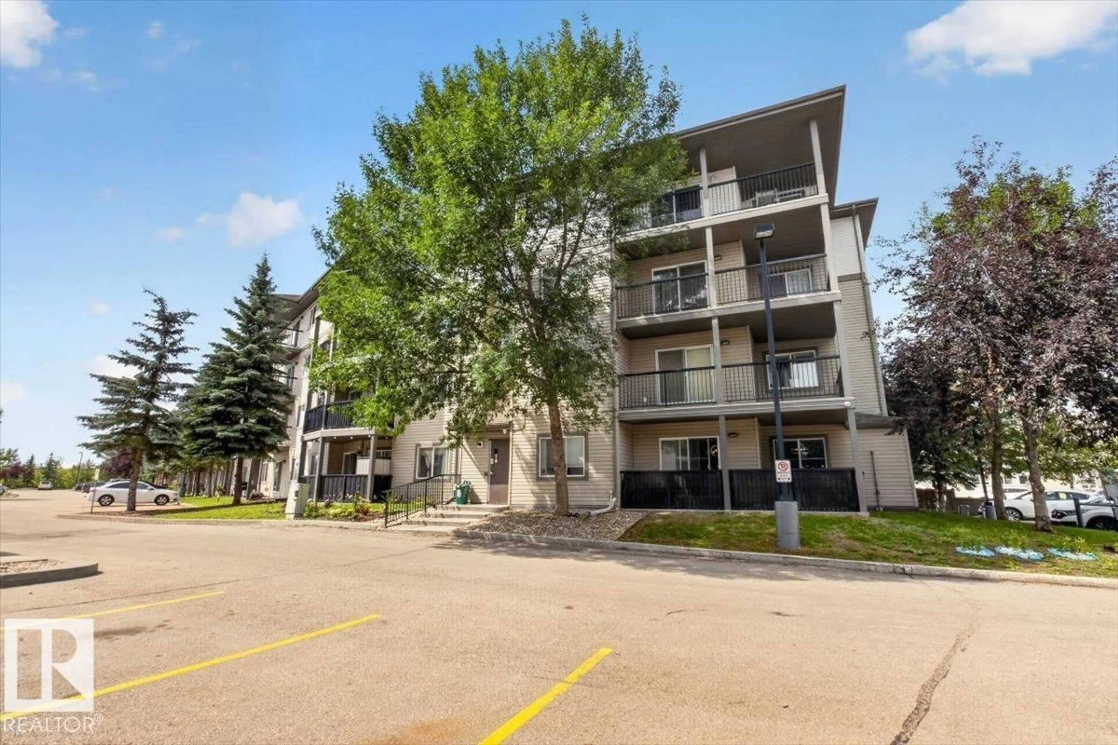 Patio, unknown for 1180 - 421 HYNDMAN RD, Edmonton Alberta T5A0P8