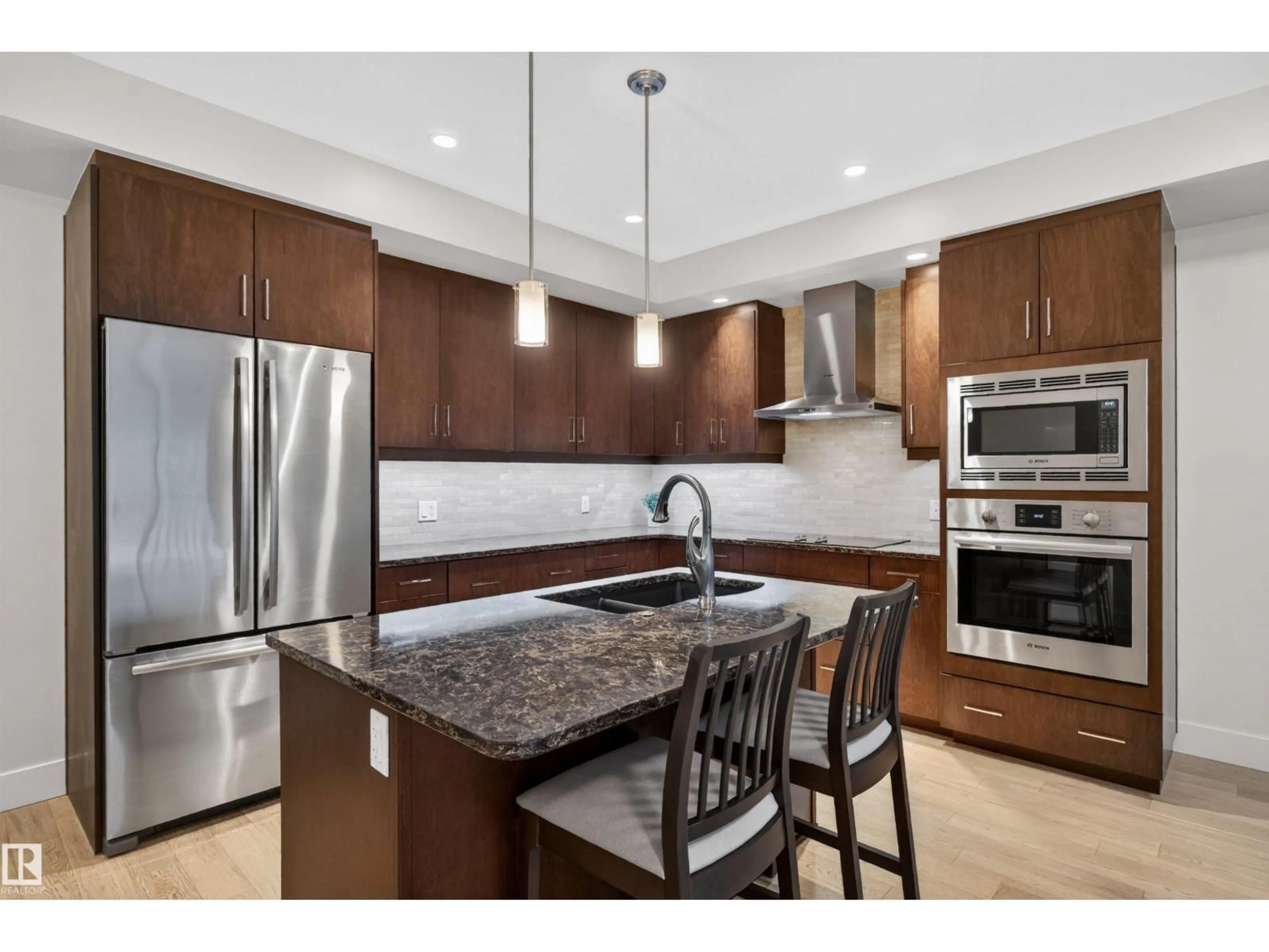 Open concept kitchen, ceramic/tile floor for 200 - 514 BELLEROSE DR, St. Albert Alberta T8N7P7