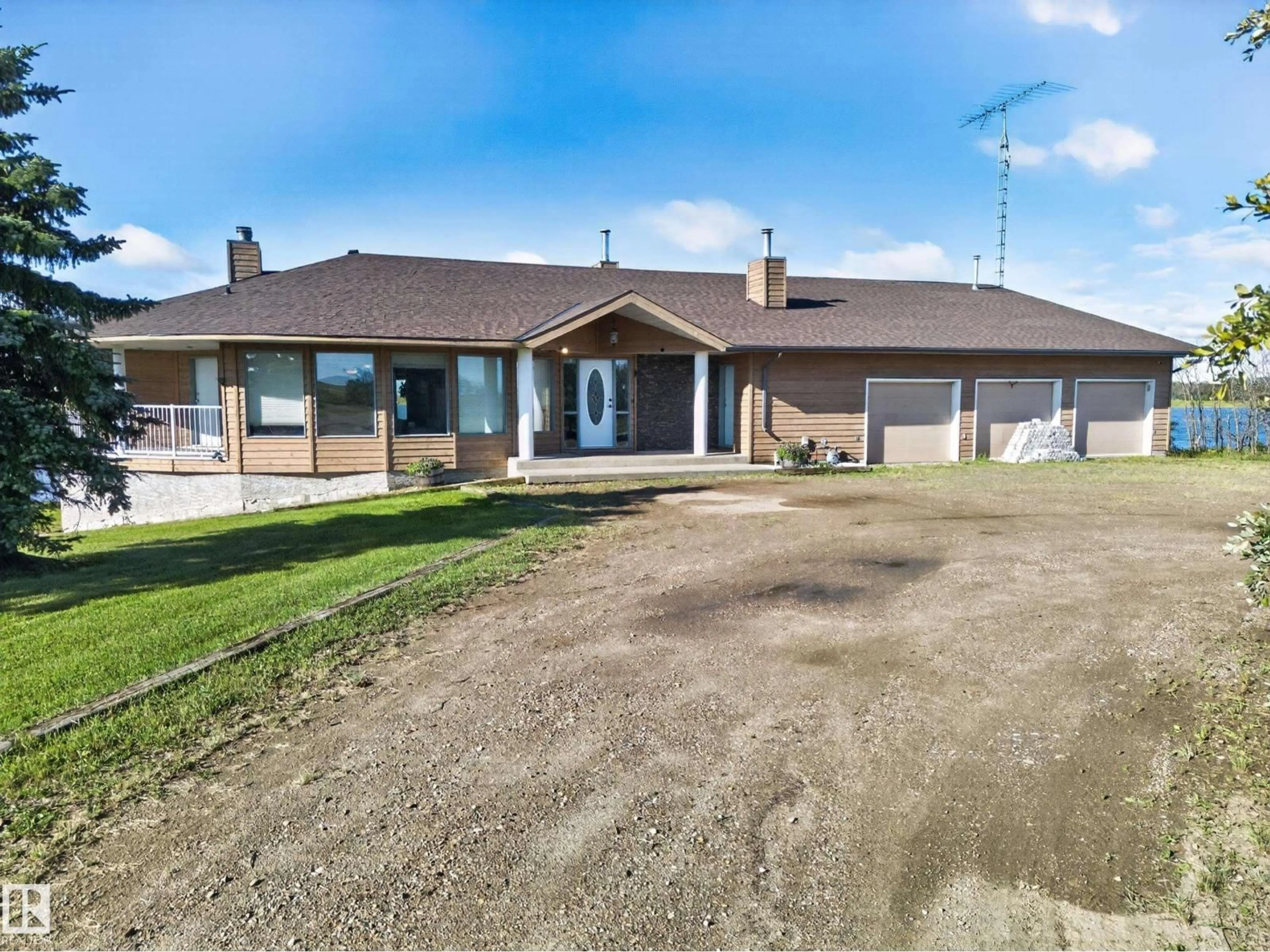 A pic from outside/outdoor area/front of a property/back of a property/a pic from drone, building for 48208 RANGE ROAD, Rural Beaver County Alberta T0B4N0