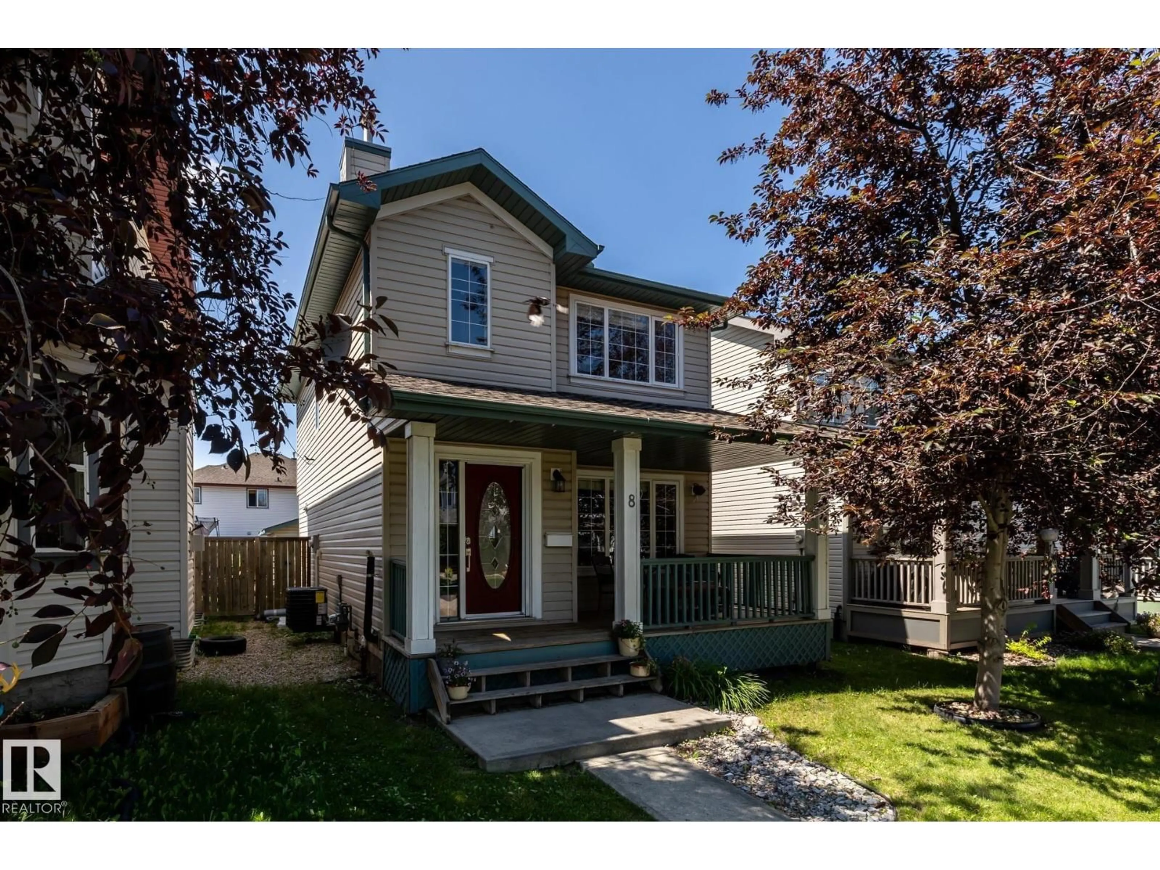 Home with vinyl exterior material, street for 8 SUMMERLAND WY, Sherwood Park Alberta T8H2P2
