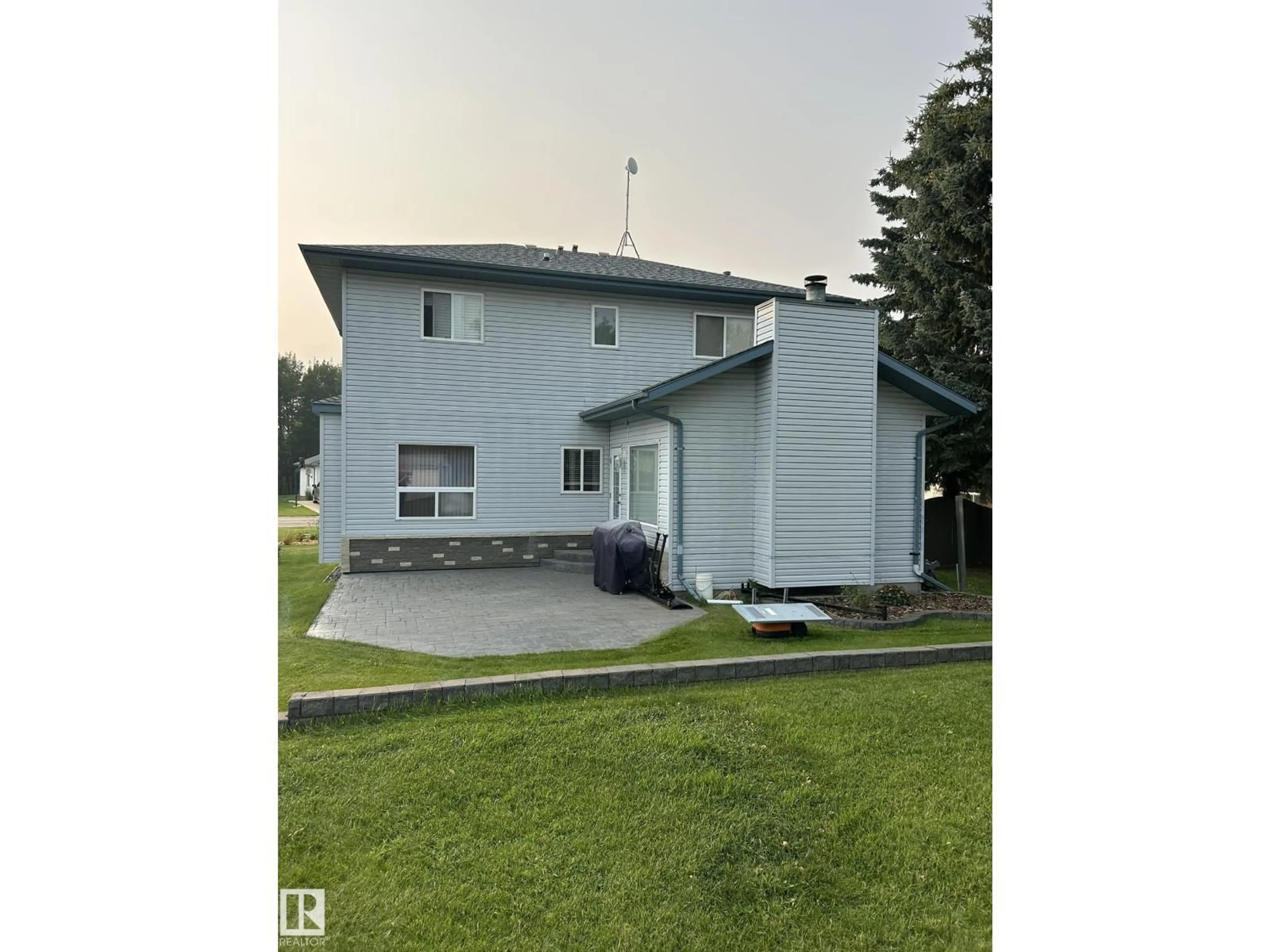 Home with vinyl exterior material, building for 4014 CHAMPAGNE DR, Athabasca Town Alberta T9S1J2
