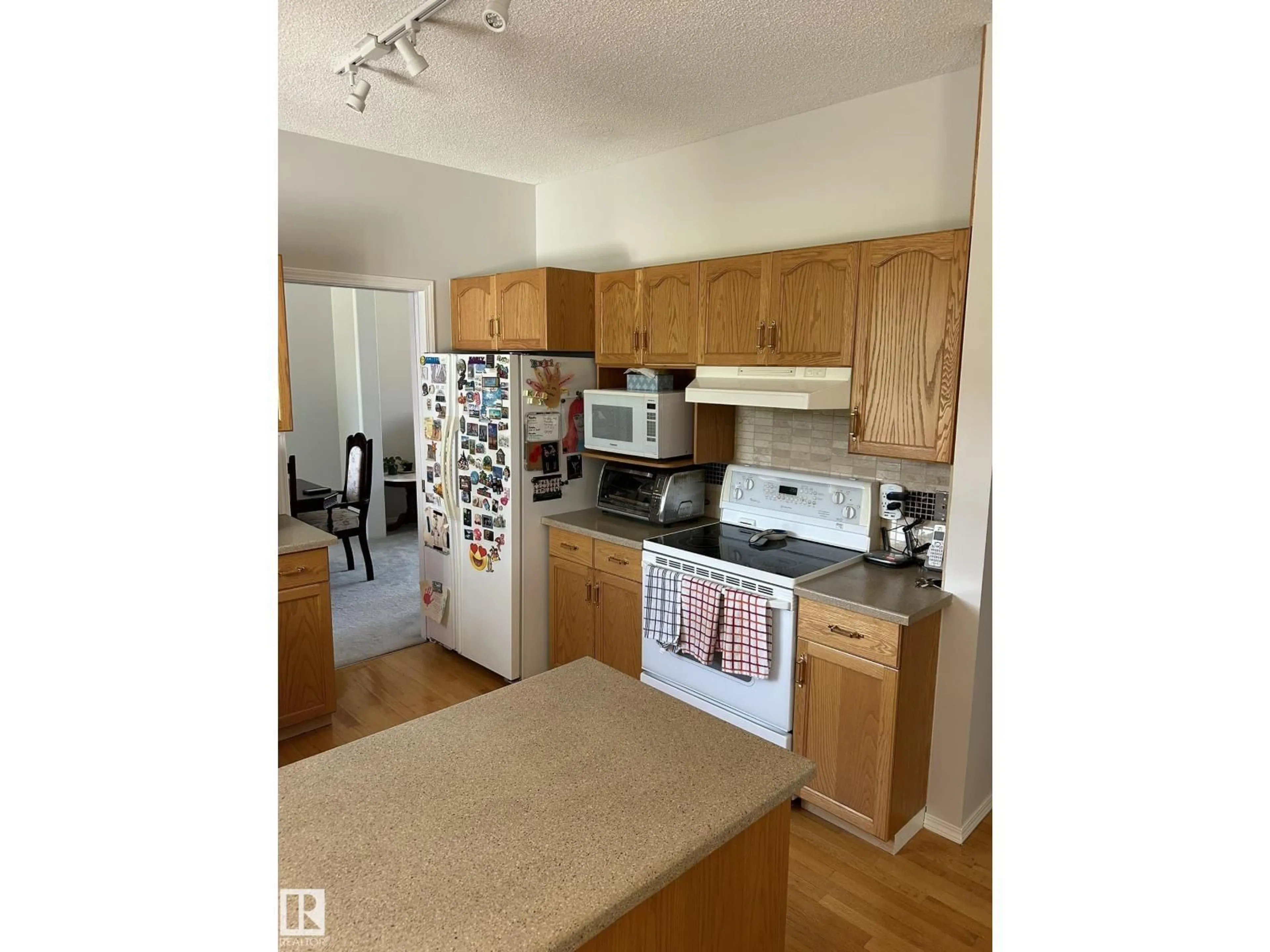 Standard kitchen, unknown for 4014 CHAMPAGNE DR, Athabasca Town Alberta T9S1J2