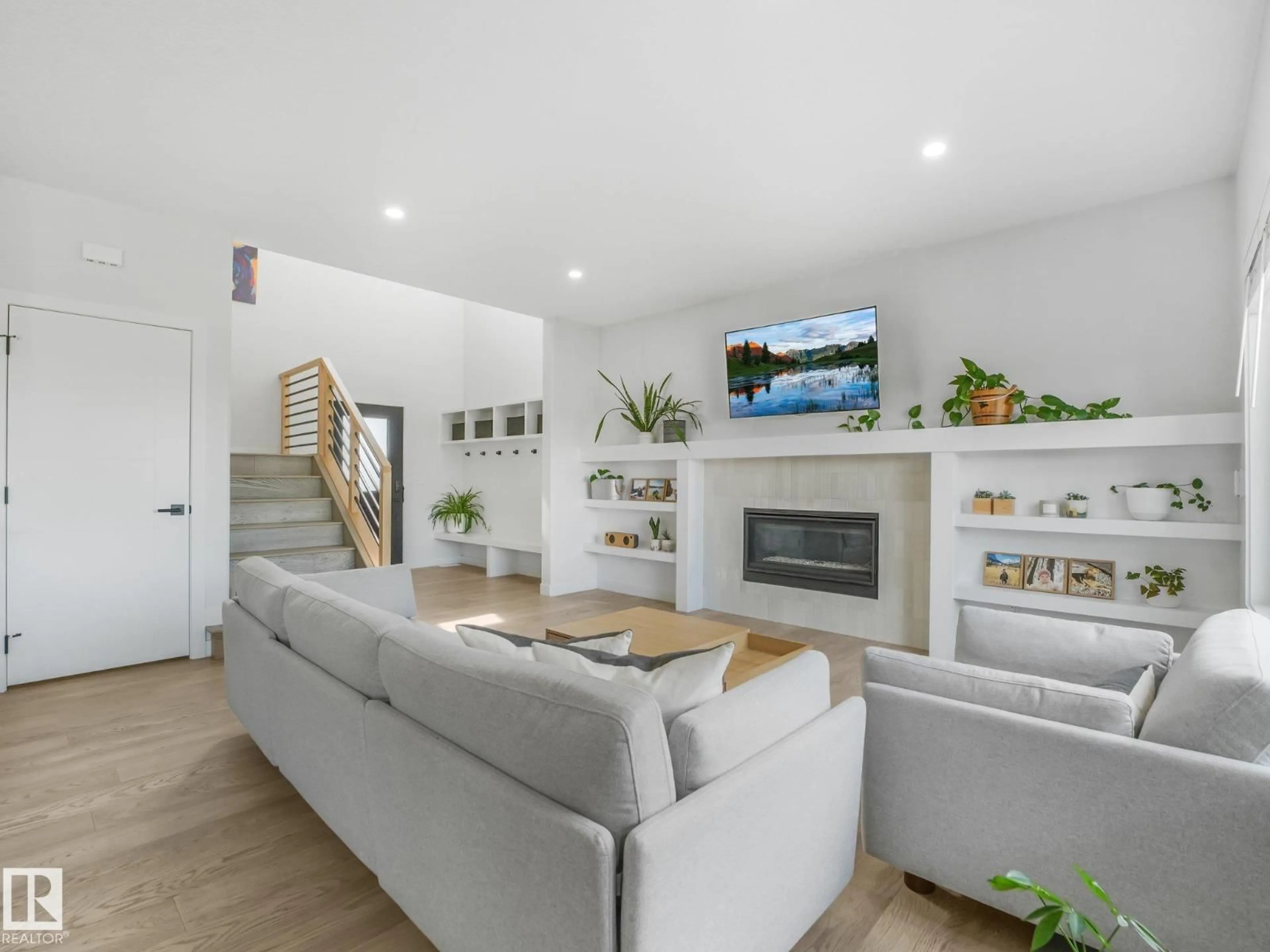 Living room with furniture, unknown for 34 EDGEFIELD WY, St. Albert Alberta T8N8A1