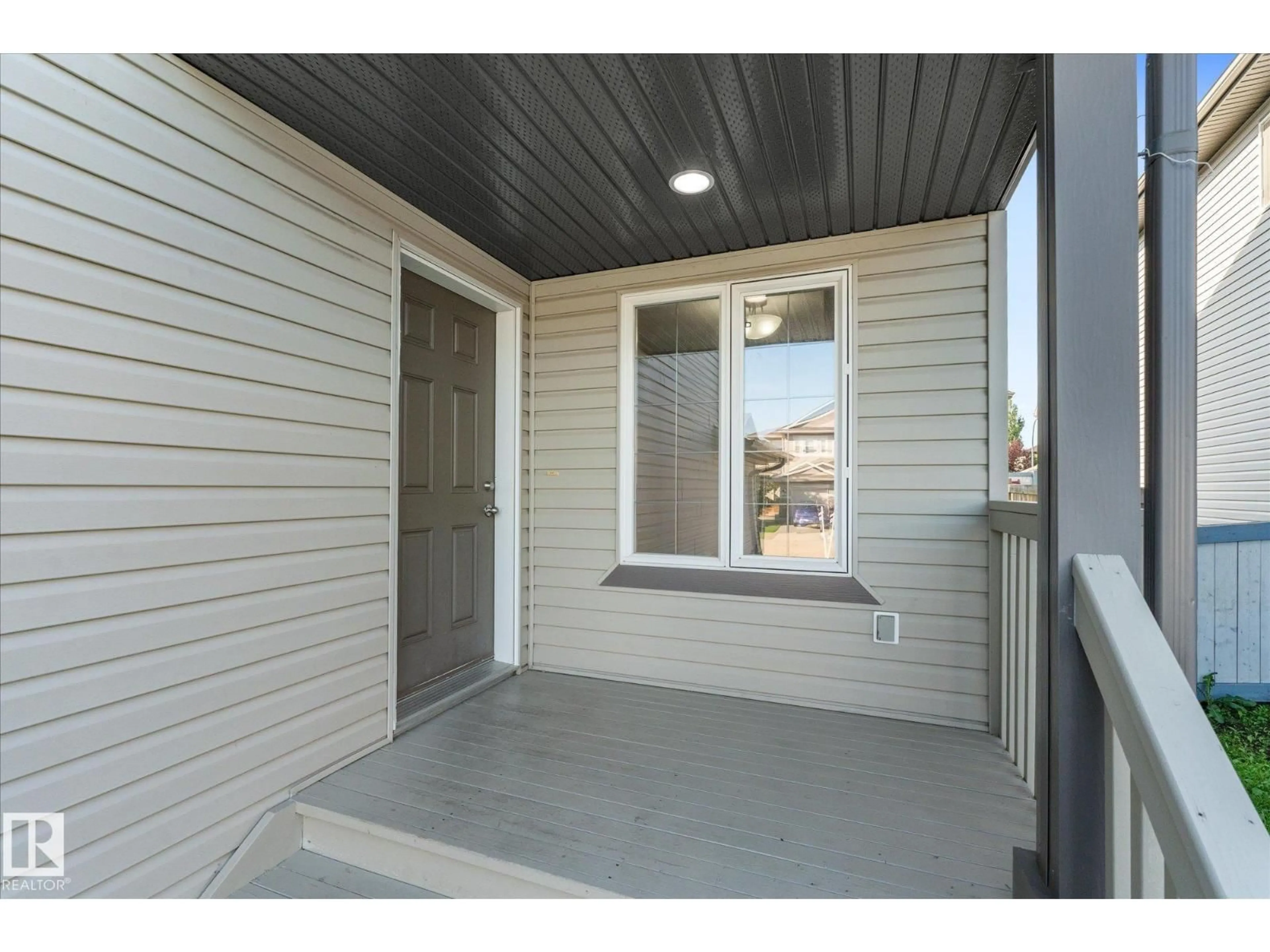 Indoor entryway for 65 ASHBY GD, Spruce Grove Alberta T7X0K1
