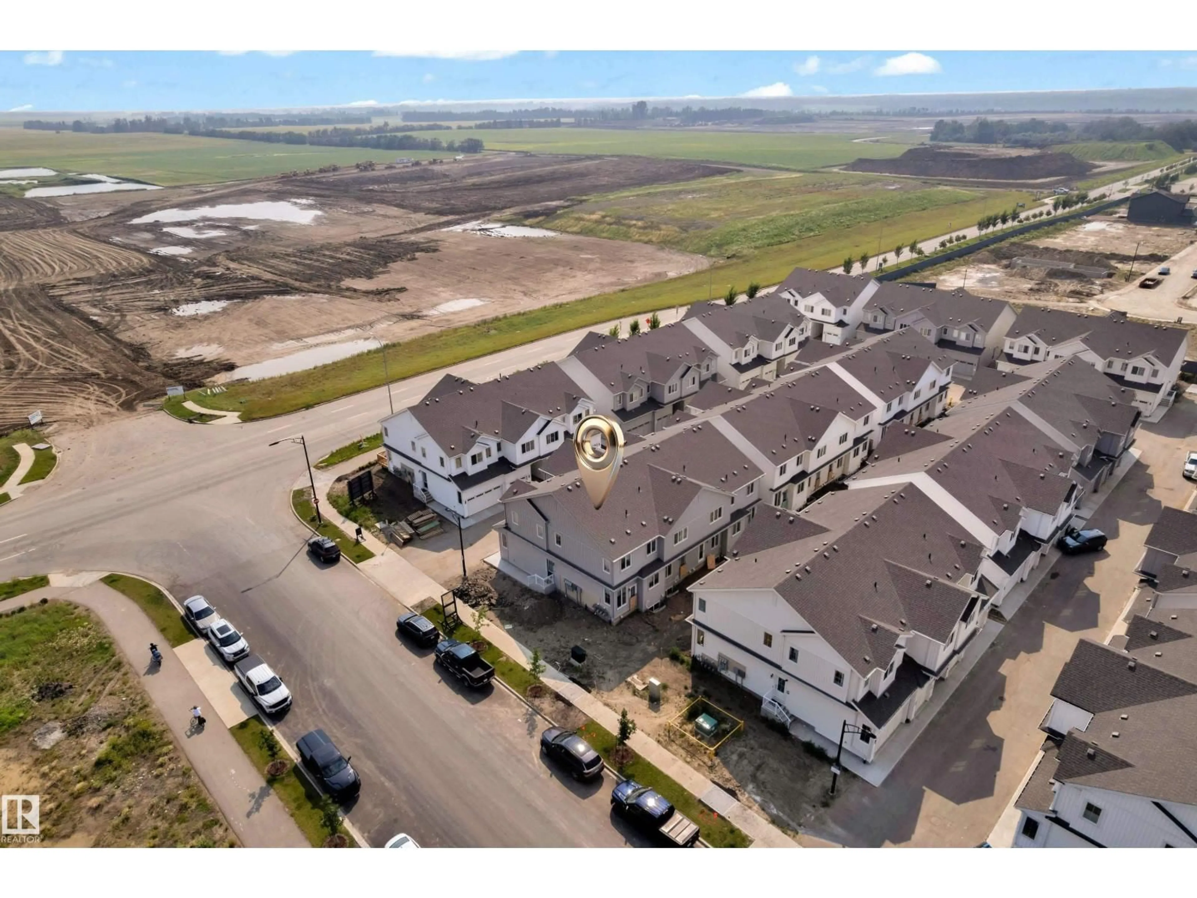 A pic from outside/outdoor area/front of a property/back of a property/a pic from drone, unknown for #40 - 7110 KESWICK CM, Edmonton Alberta T6W5P7