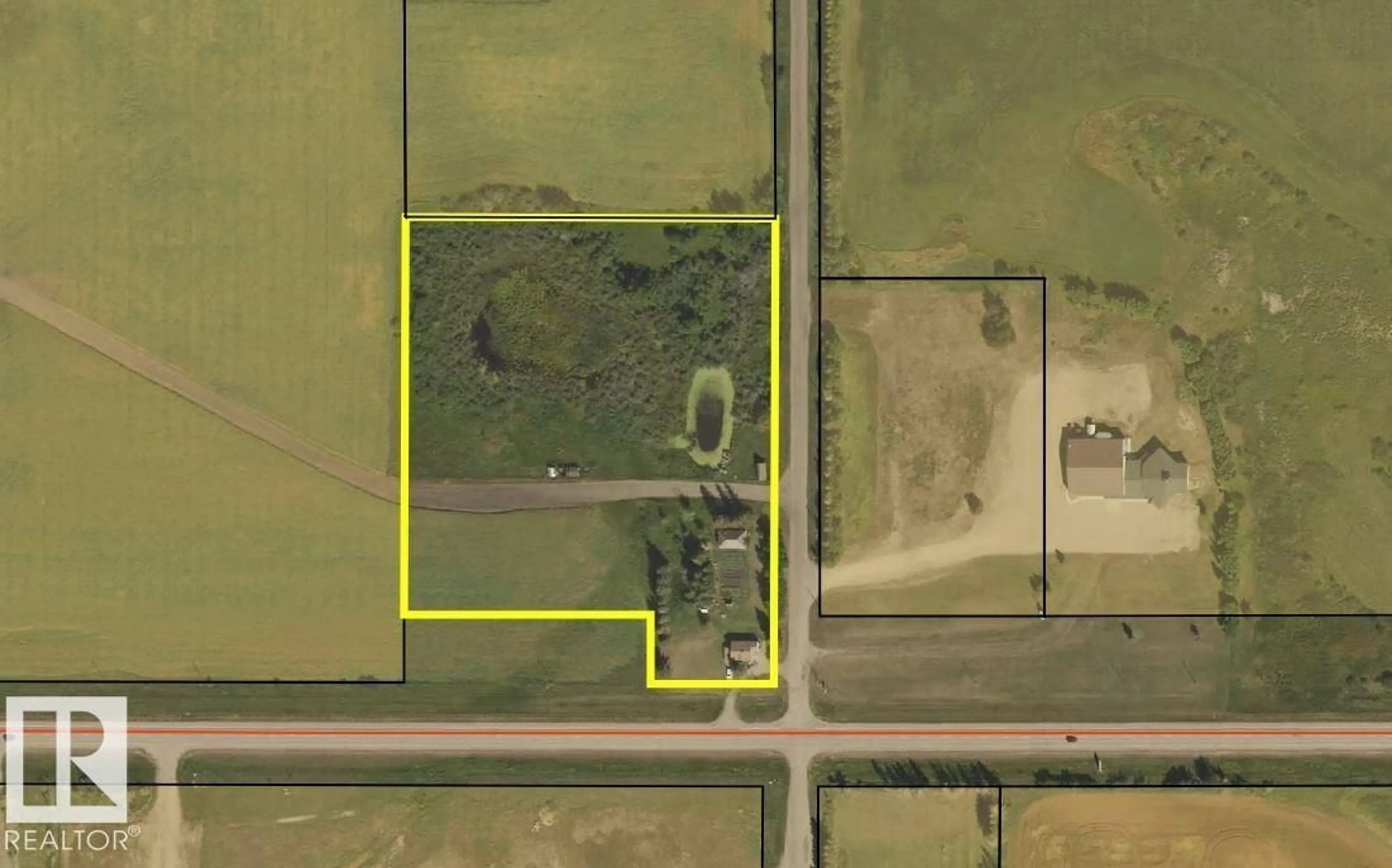 A pic from outside/outdoor area/front of a property/back of a property/a pic from drone, building for 10002 HWY 29, Rural St. Paul County Alberta T0A3A0