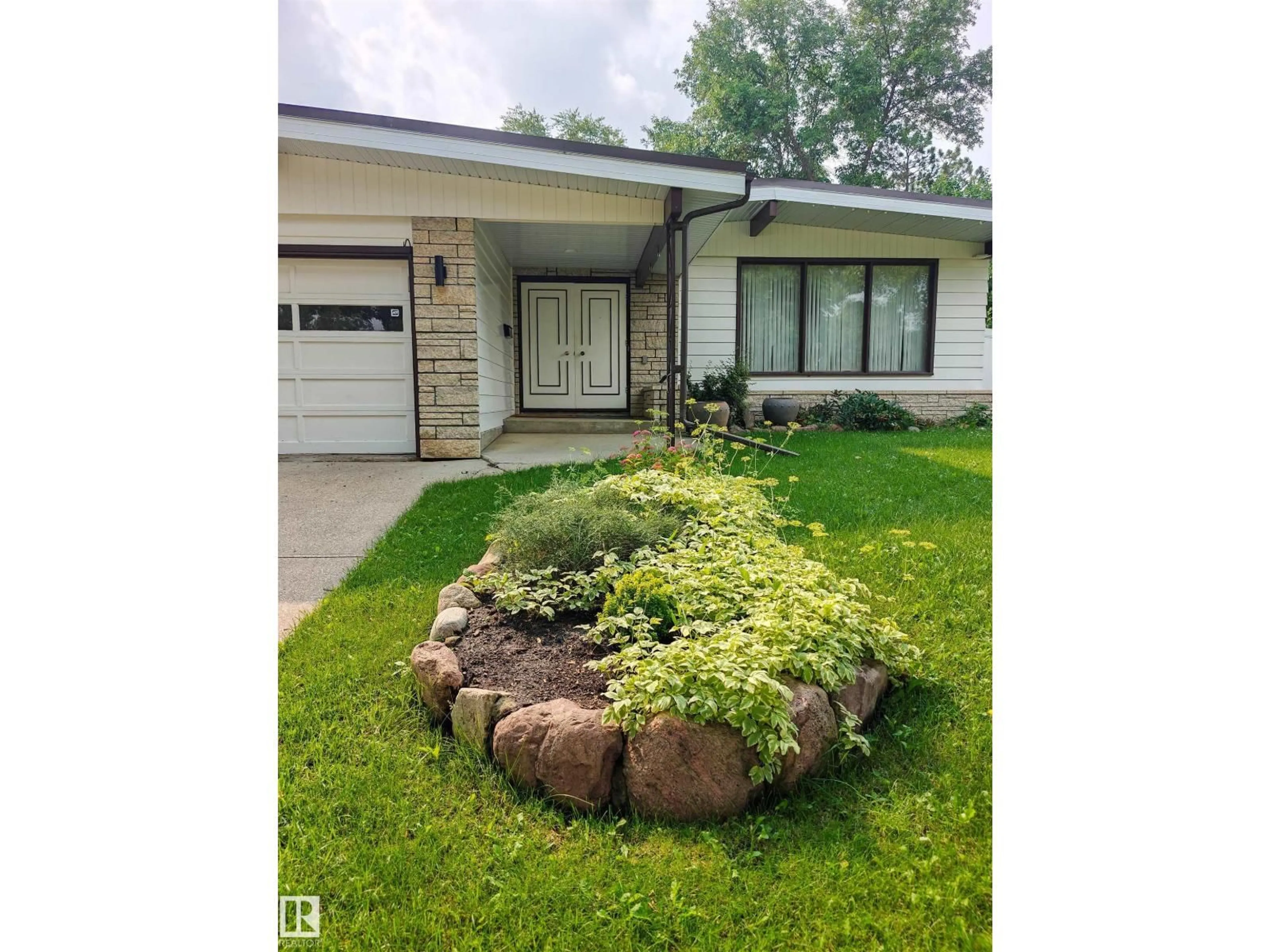 Unknown for 15012 63 ST, Edmonton Alberta T5A2B8