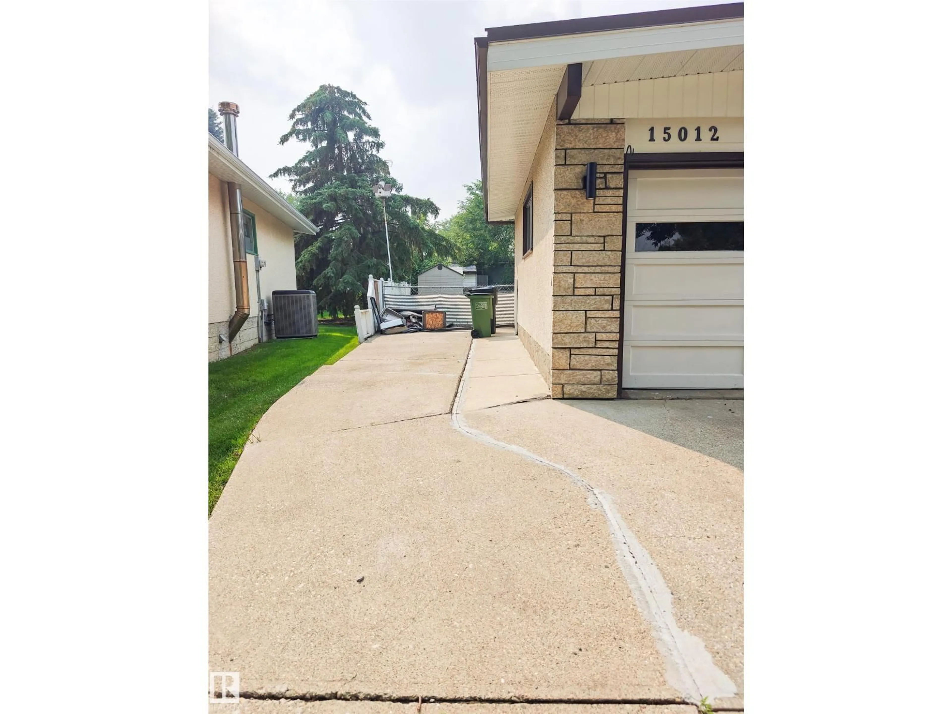 Unknown for 15012 63 ST, Edmonton Alberta T5A2B8