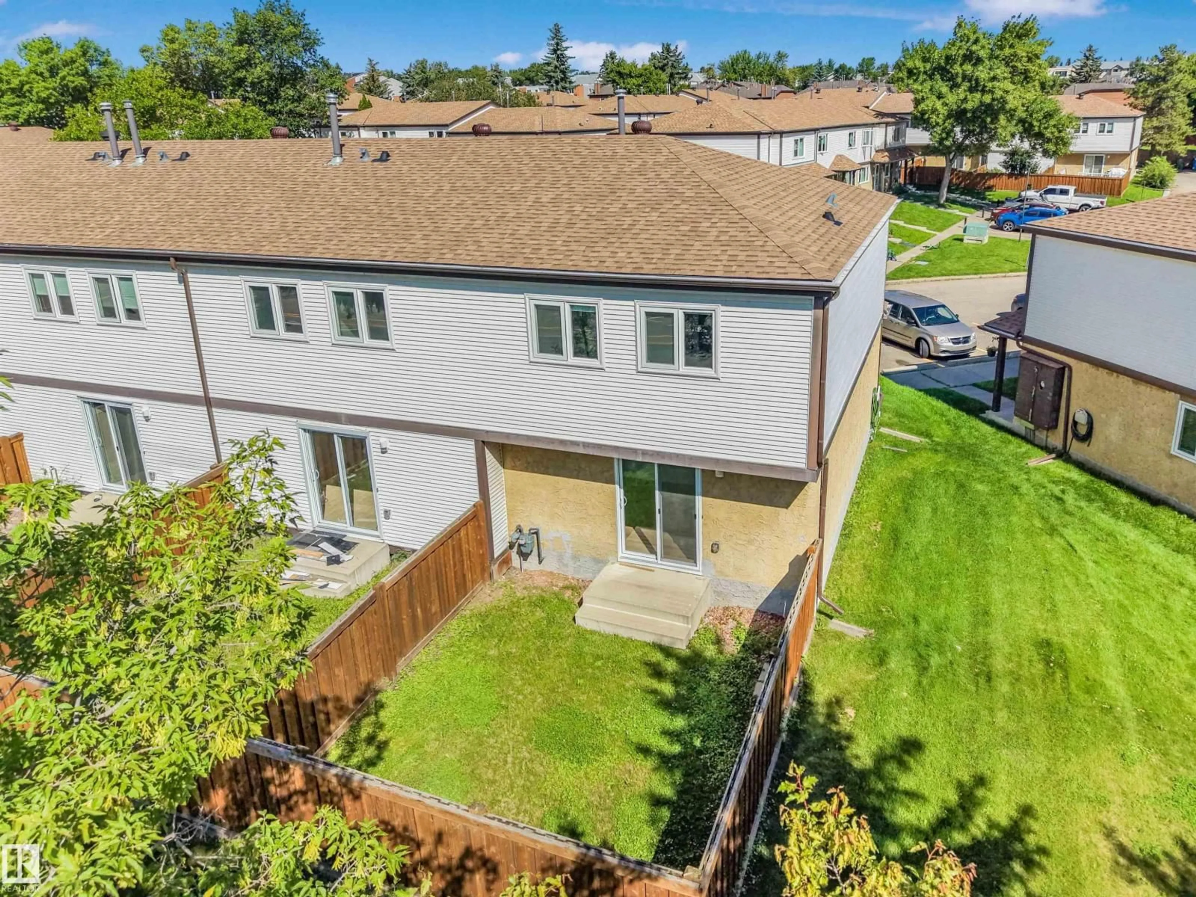 A pic from outside/outdoor area/front of a property/back of a property/a pic from drone, street for #39 - 14511 52 ST, Edmonton Alberta T5A4M6