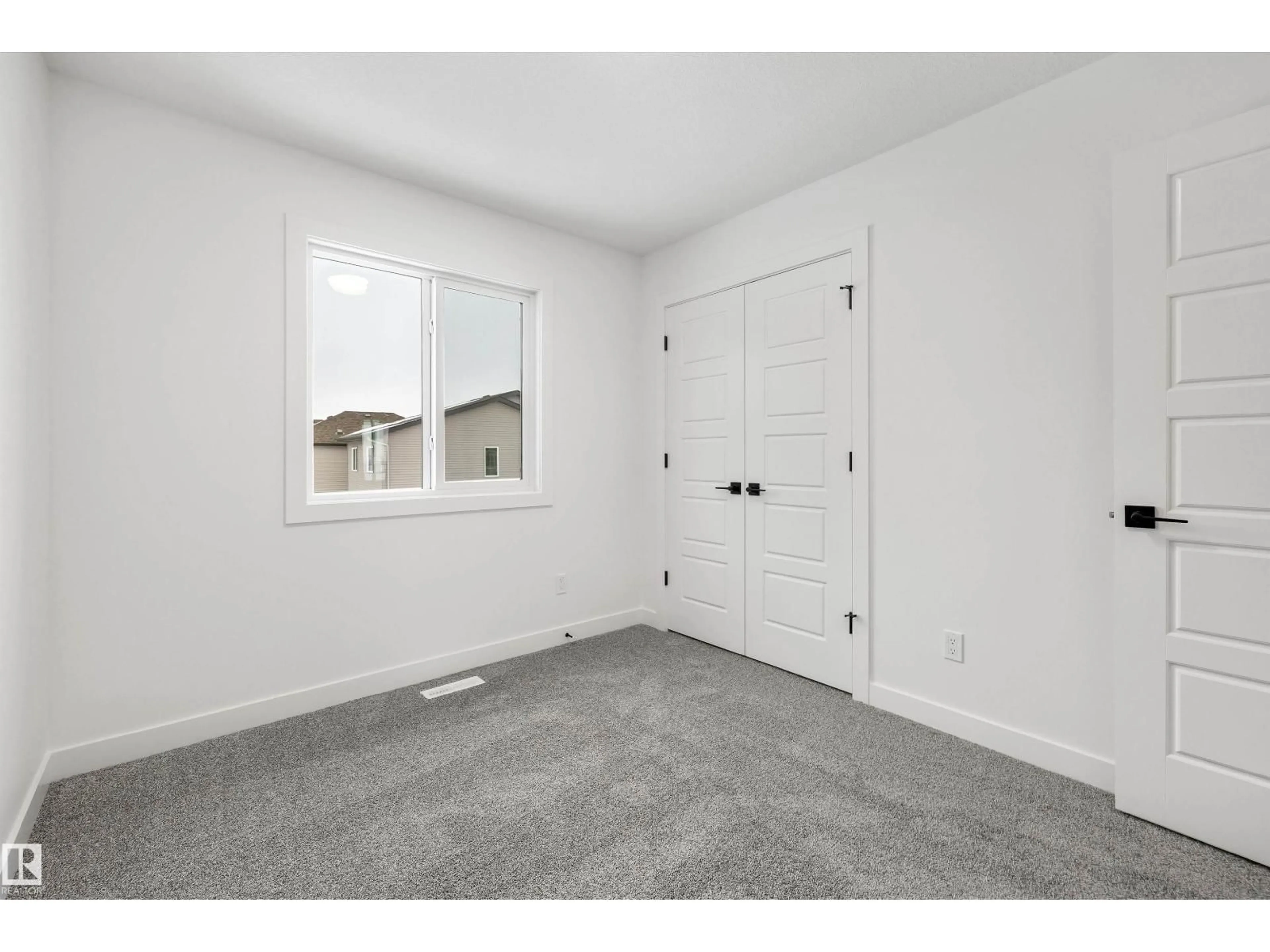 Unknown for 20820 40 AV, Edmonton Alberta T6M3G1