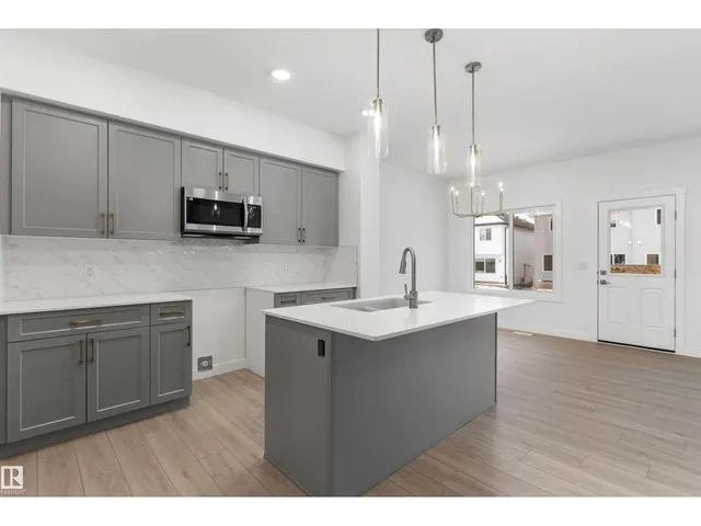 913 19 AV, Edmonton 4