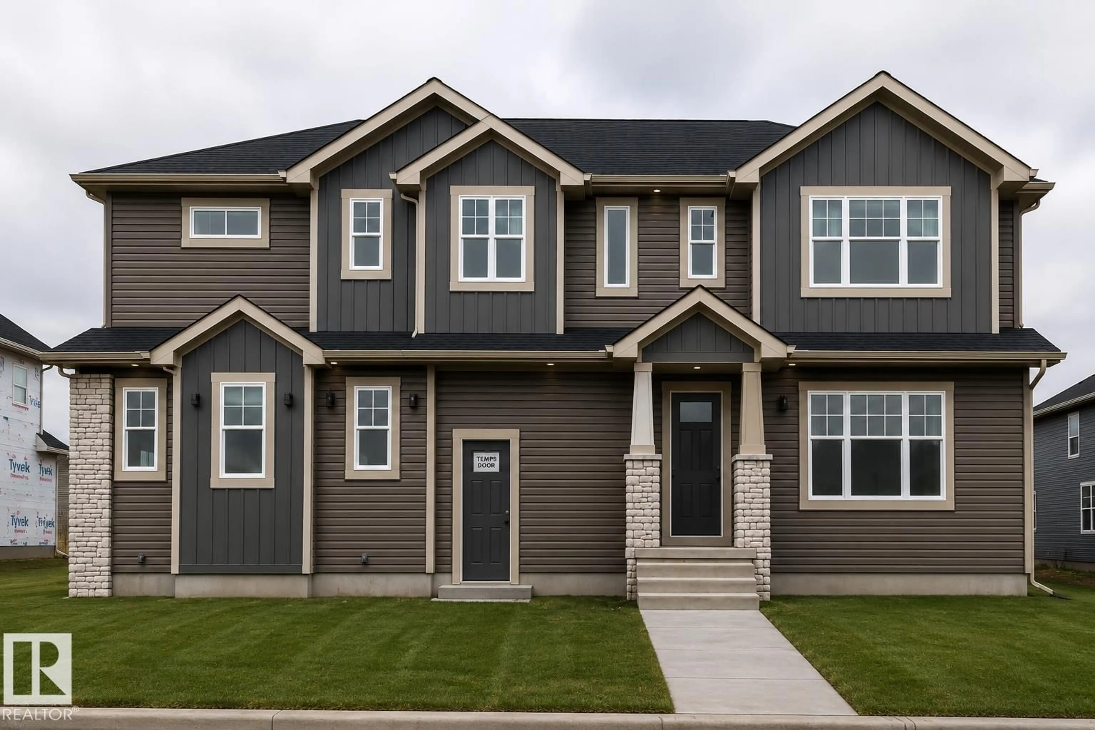 Home with vinyl exterior material, street for 22335 85 AVE, Edmonton Alberta T5T7X2