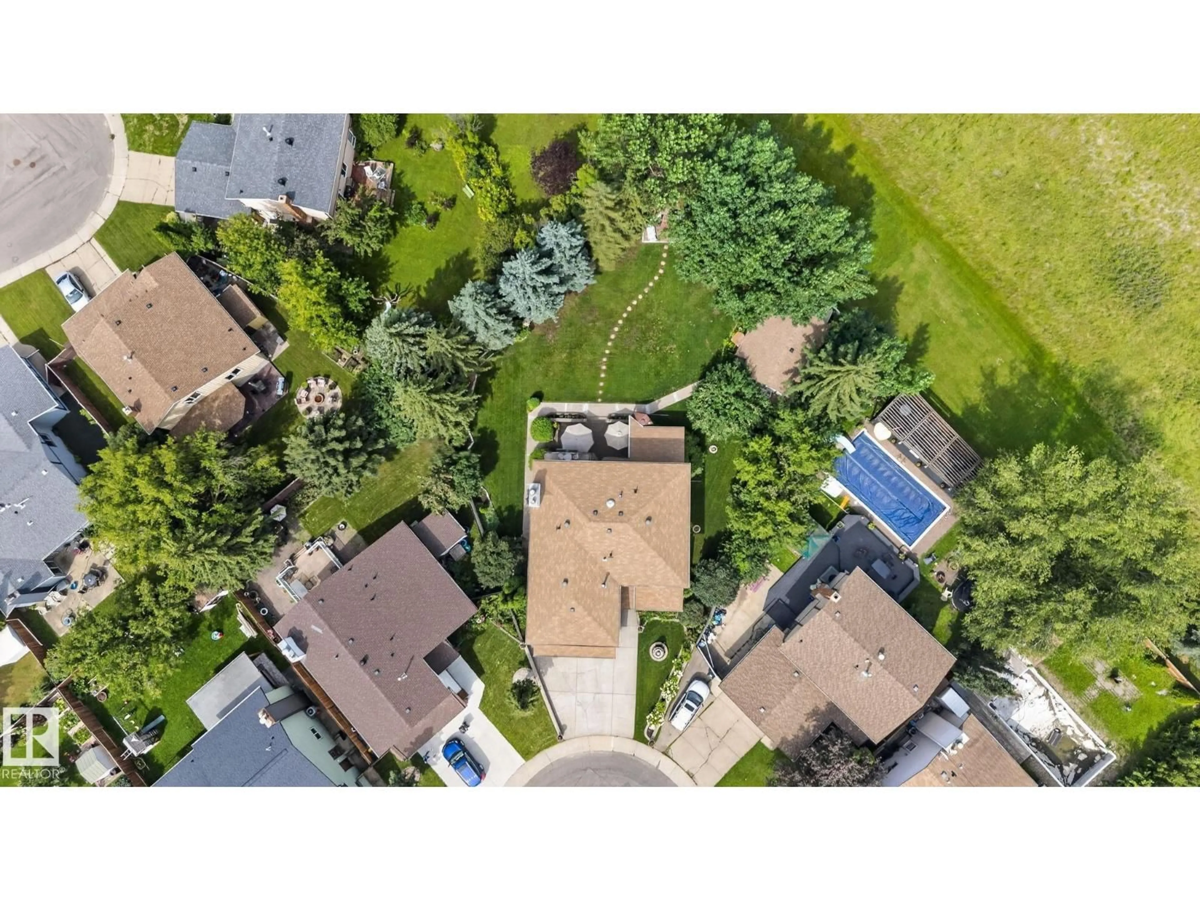 A pic from outside/outdoor area/front of a property/back of a property/a pic from drone, street for 18132 78 AV, Edmonton Alberta T5T2A7