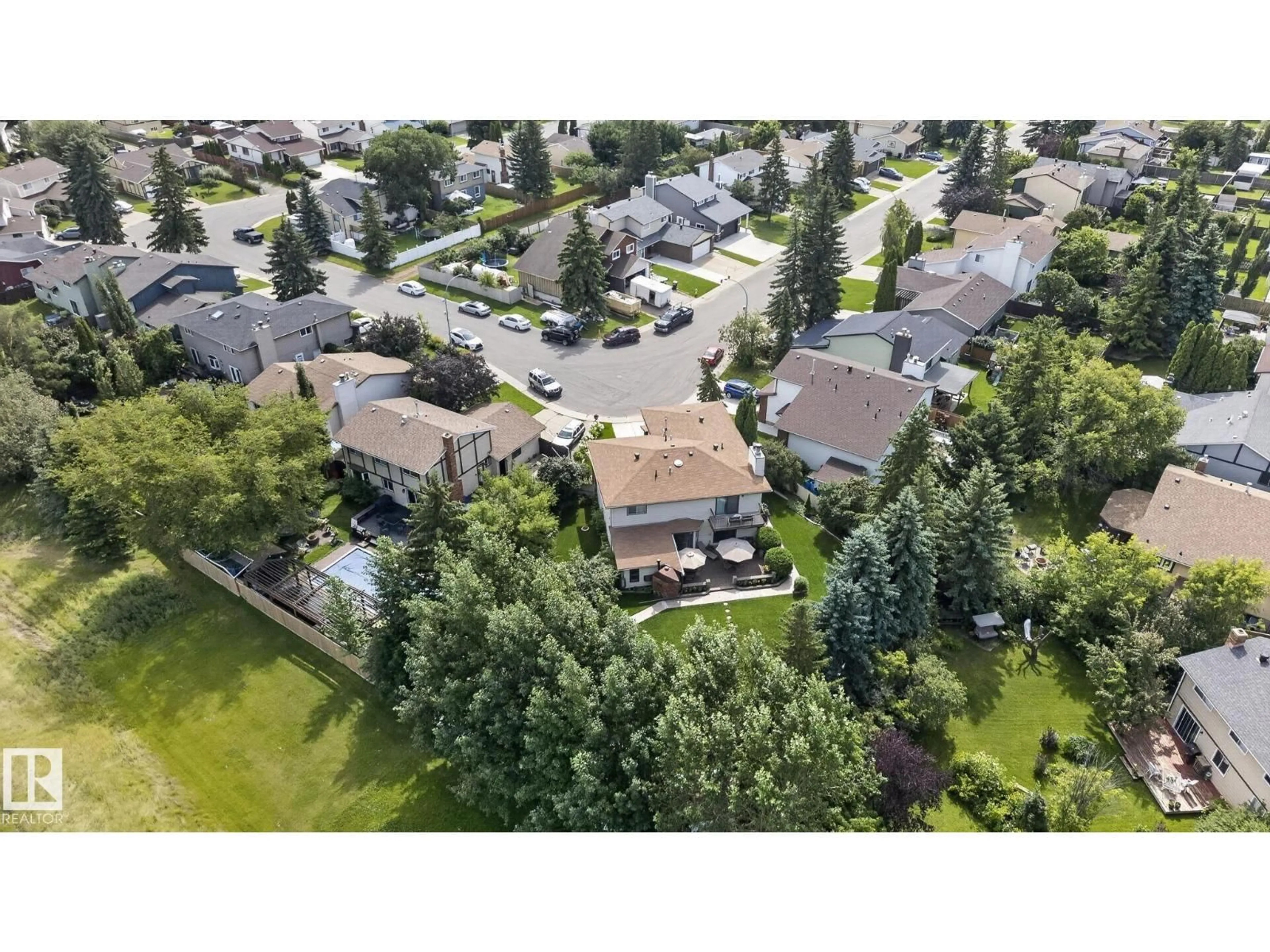 A pic from outside/outdoor area/front of a property/back of a property/a pic from drone, street for 18132 78 AV, Edmonton Alberta T5T2A7