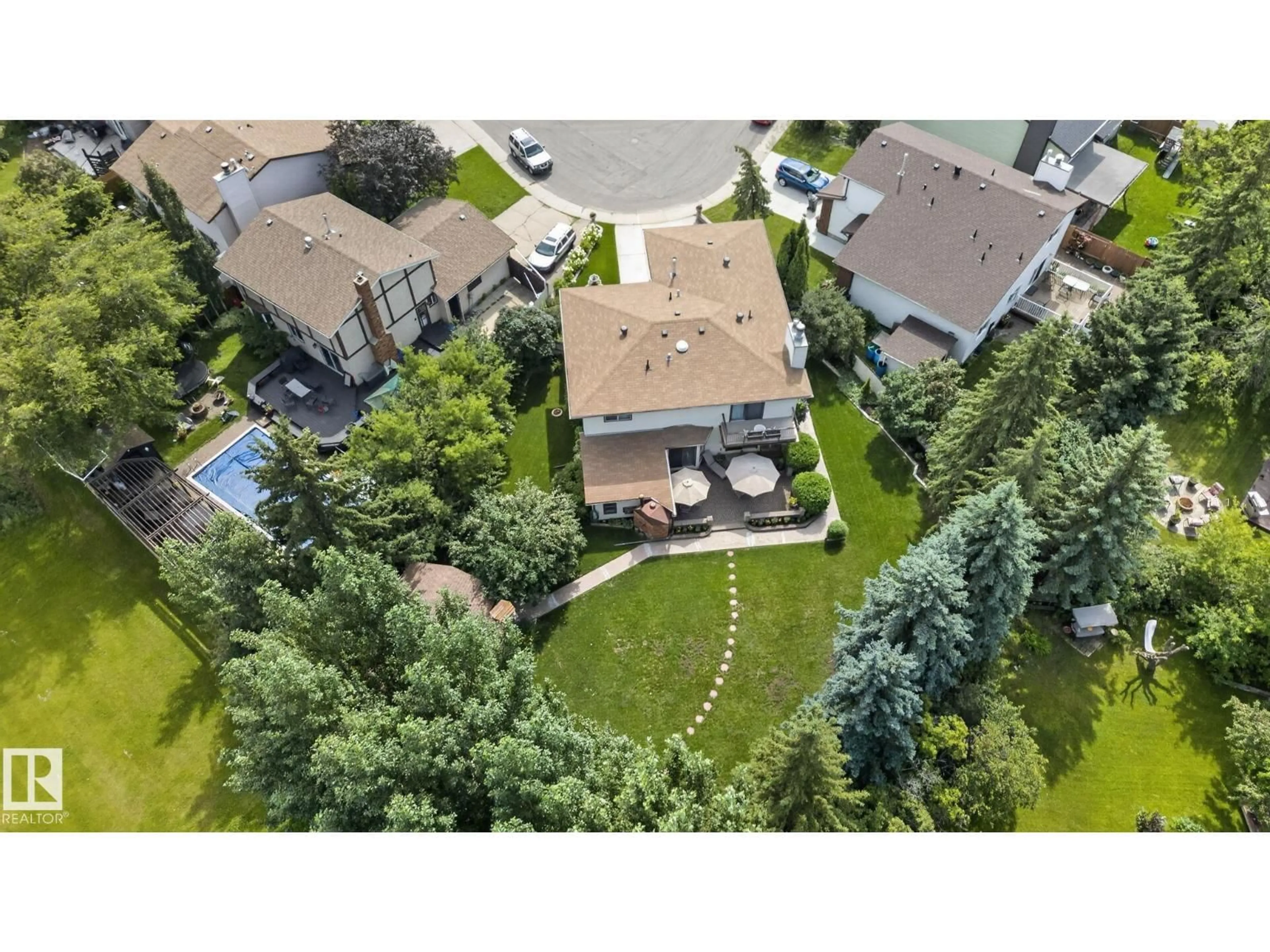 A pic from outside/outdoor area/front of a property/back of a property/a pic from drone, street for 18132 78 AV, Edmonton Alberta T5T2A7