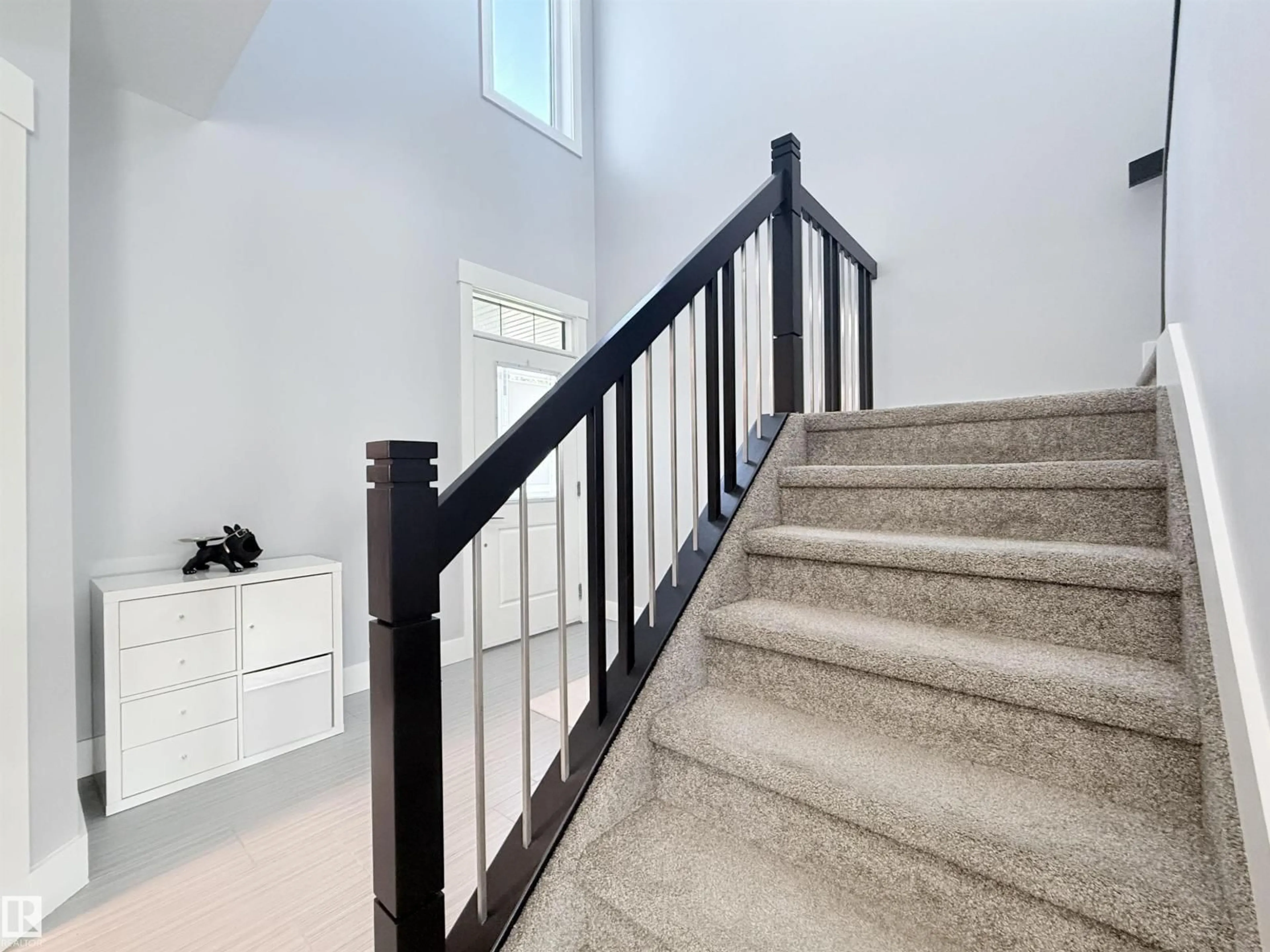 Stairs for NW - 8719 218 ST, Edmonton Alberta T5T4R7