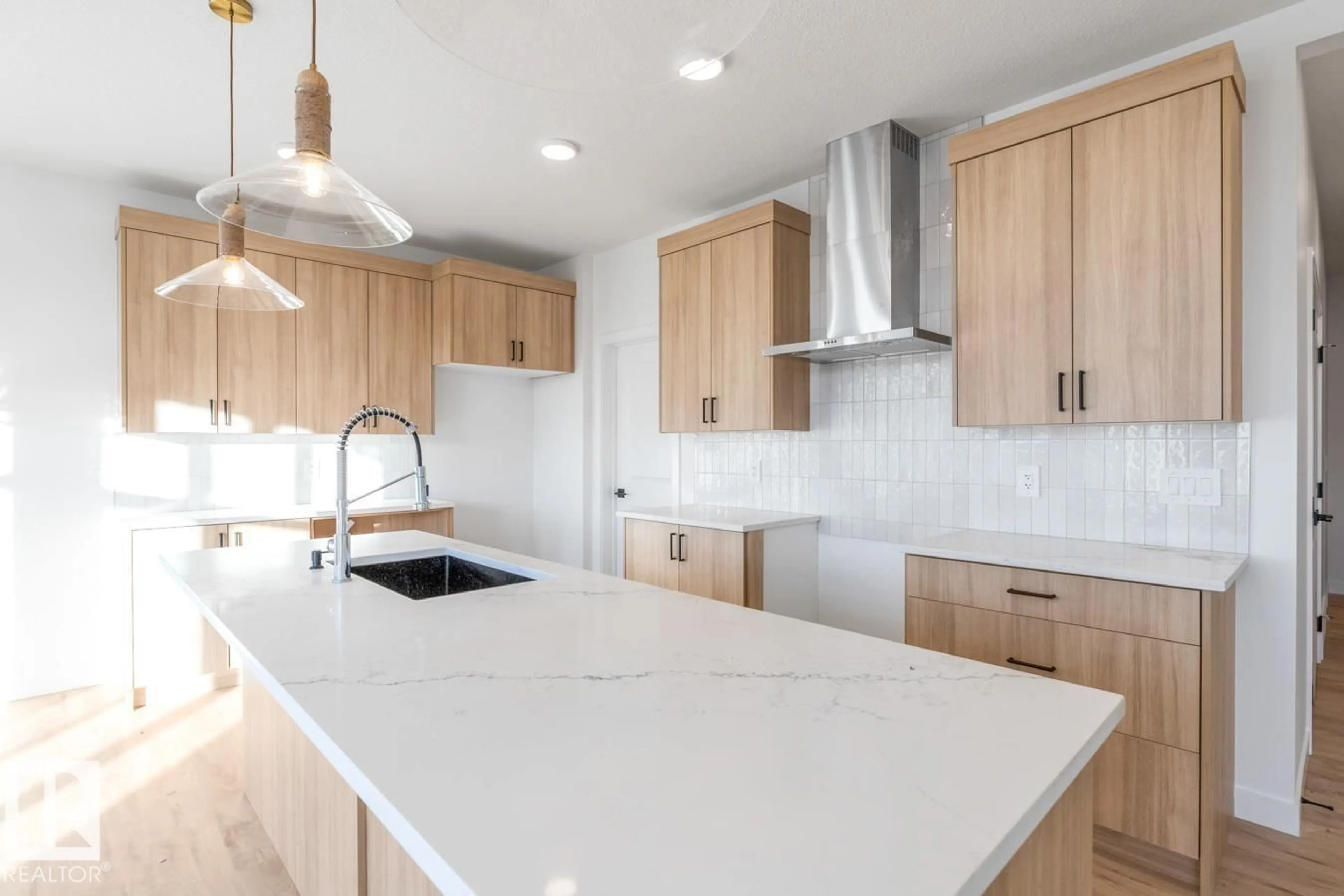 Open concept kitchen, ceramic/tile floor for 62 CUDDIE DR, Sherwood Park Alberta T8H3C8