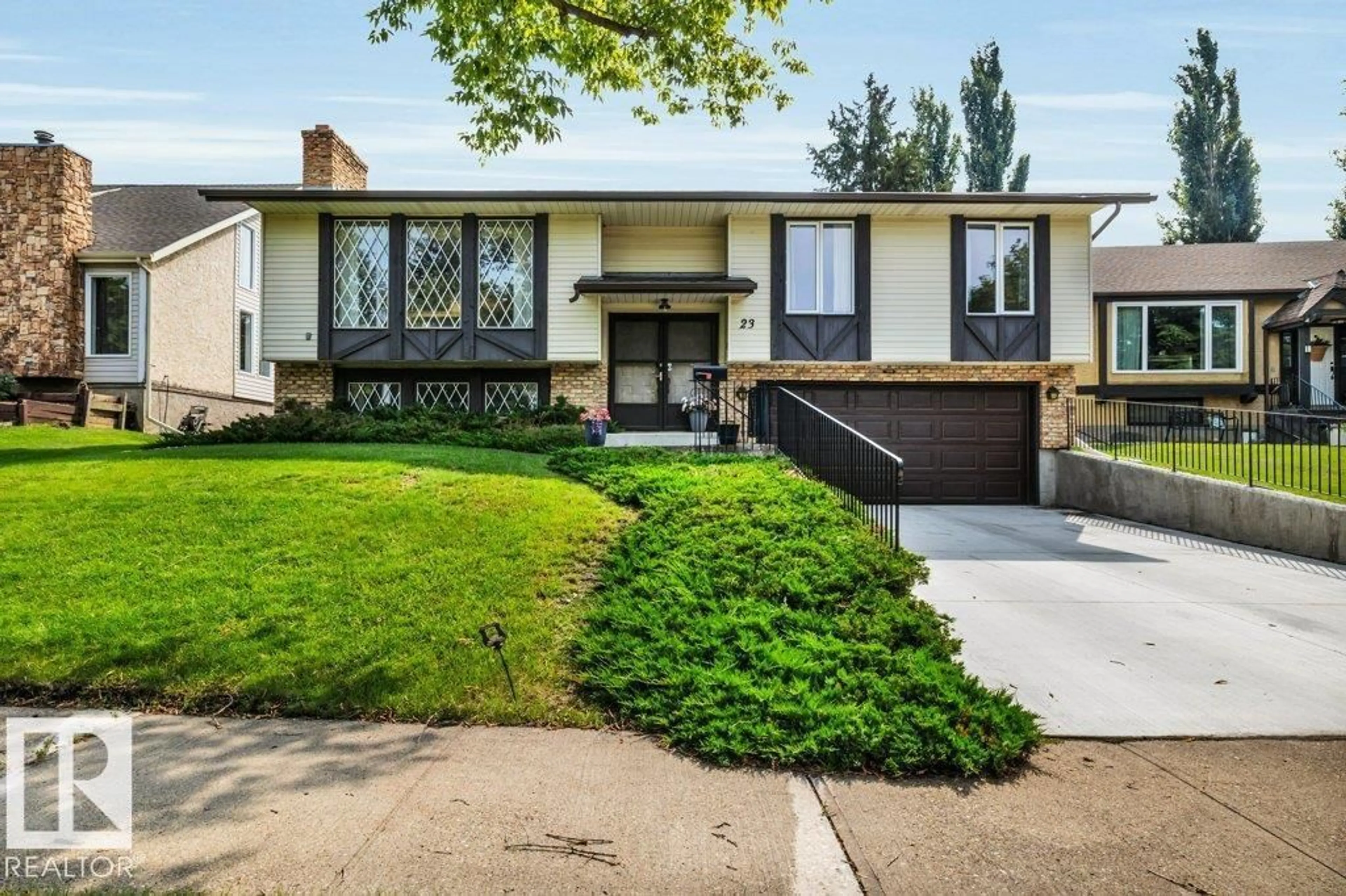 Home with brick exterior material, street for 23 WENTWORTH CR, St. Albert Alberta T8N3G7