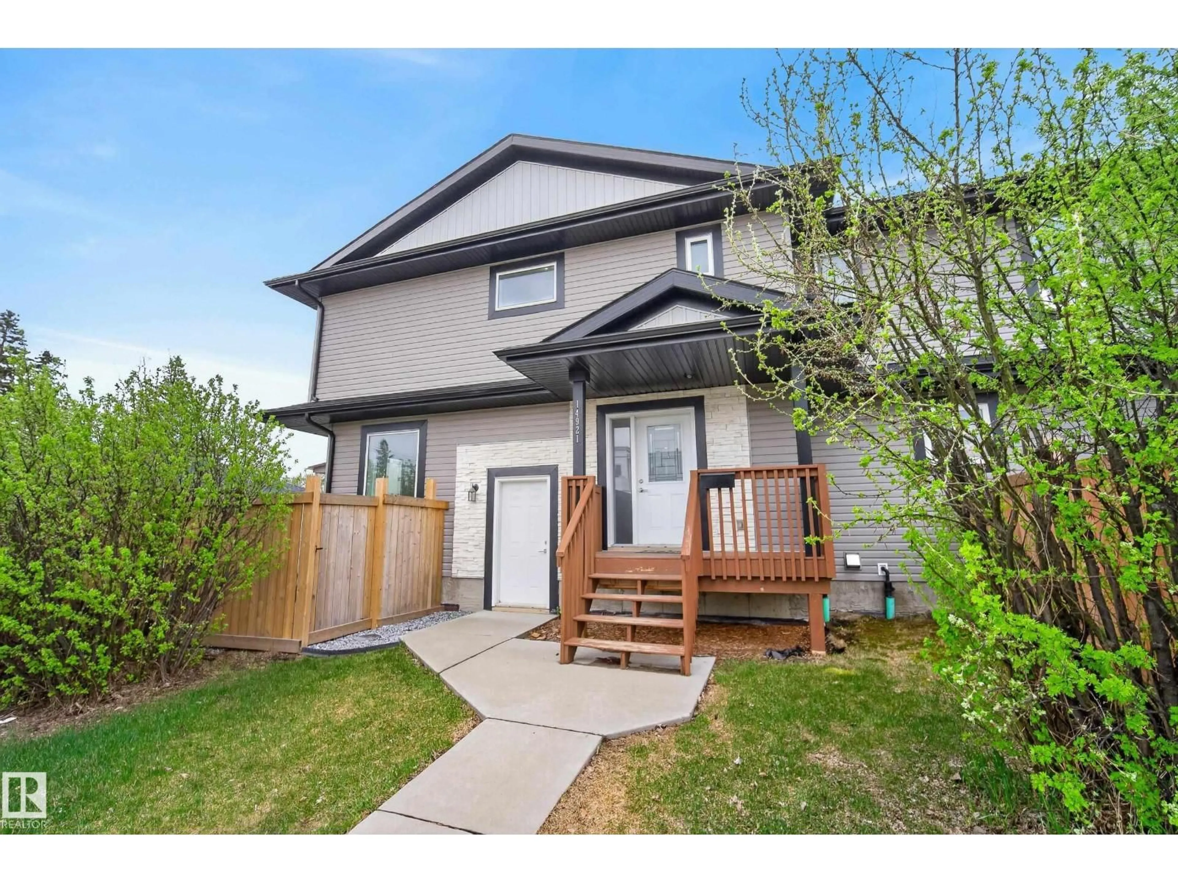 Unknown for 14921 90 AV, Edmonton Alberta T5R1E6