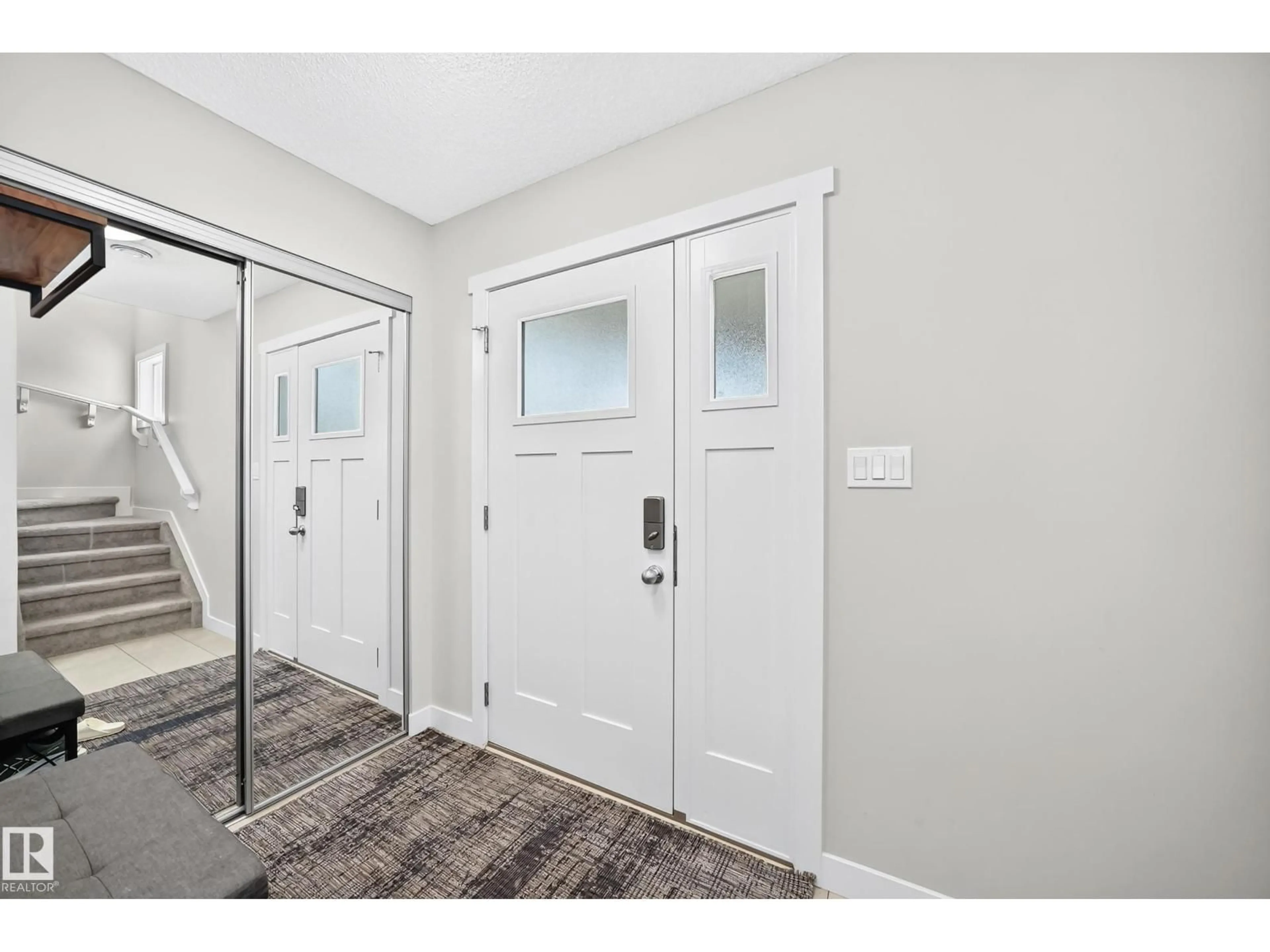 Indoor entryway for 95 - 1530 TAMARACK BV, Edmonton Alberta T6T2E6