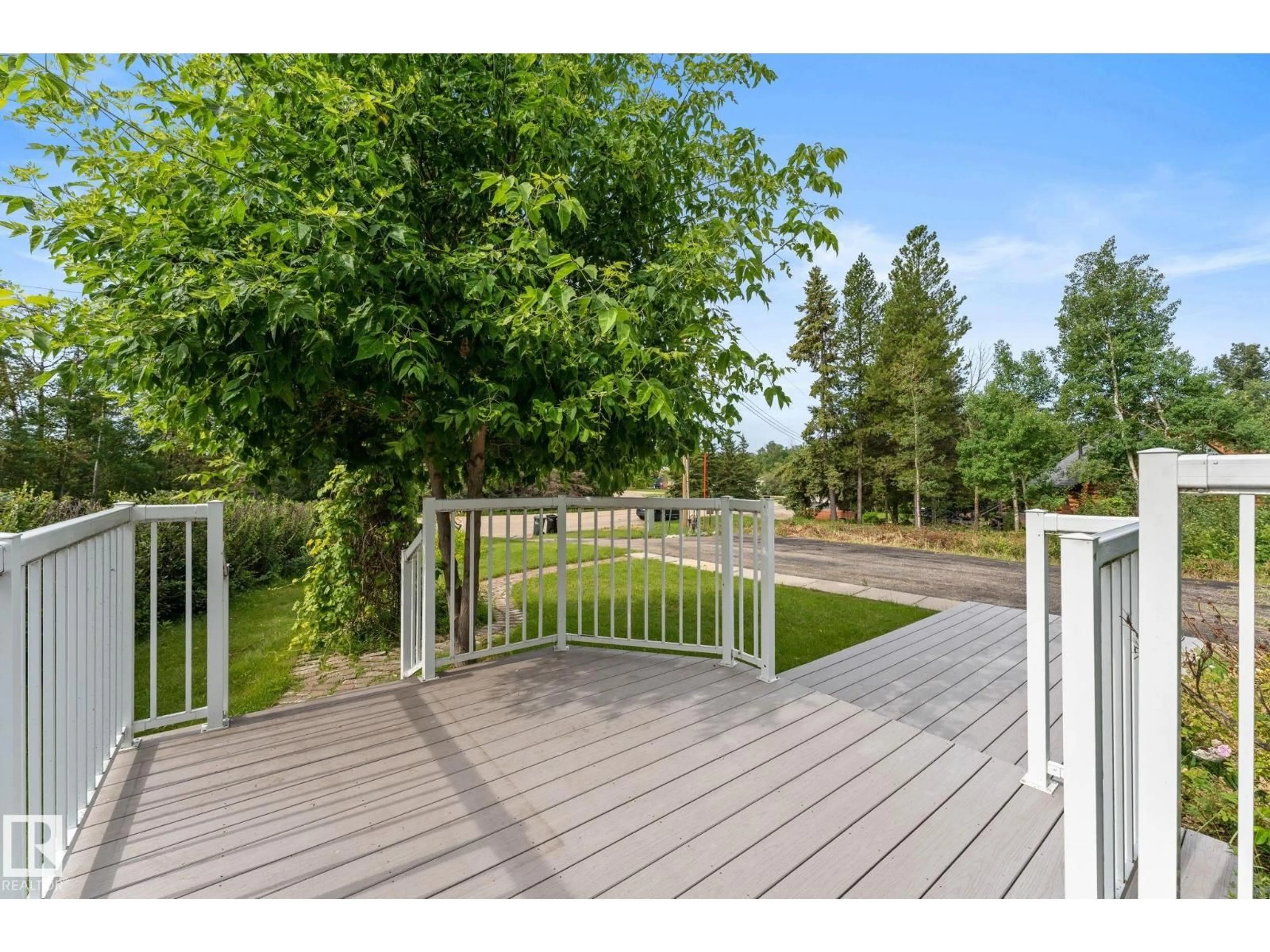 Patio, forest/trees view for 52343 - 274 RGE ROAD 211, Rural Strathcona County Alberta T8G1A6