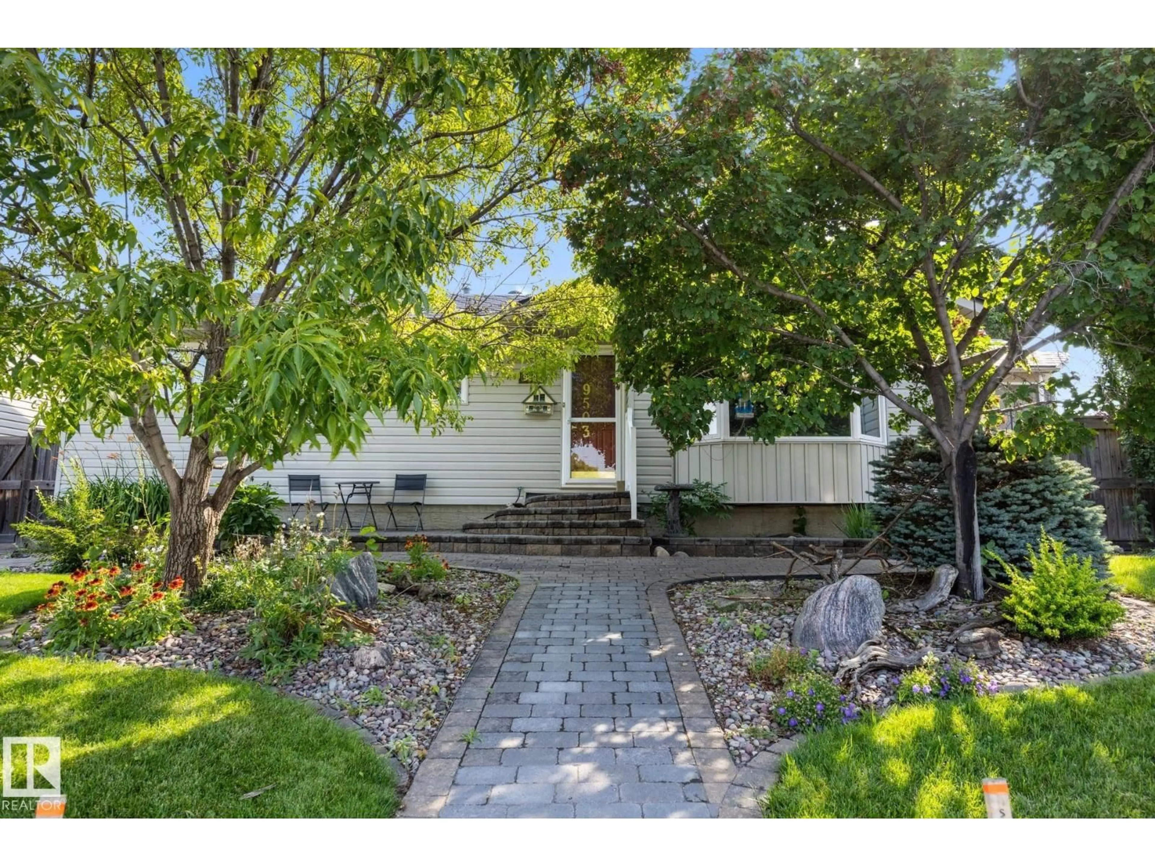 Unknown for 9503 54 ST, Edmonton Alberta T6B1H4