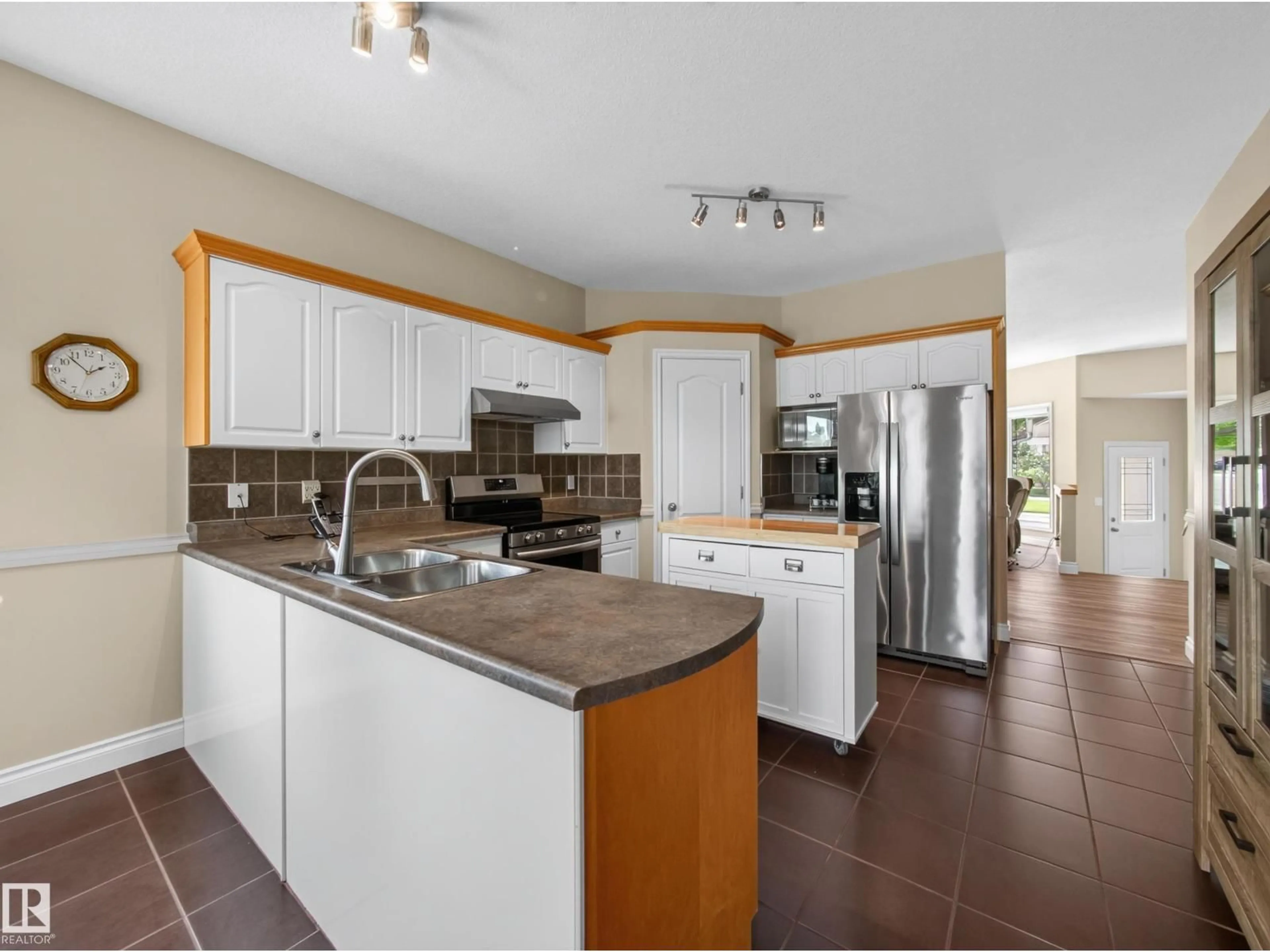 Open concept kitchen, ceramic/tile floor for 148 FORREST DR, Sherwood Park Alberta T8A6A8