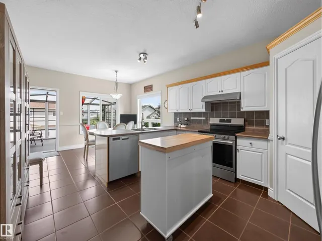 148 FORREST DR, Sherwood Park 5
