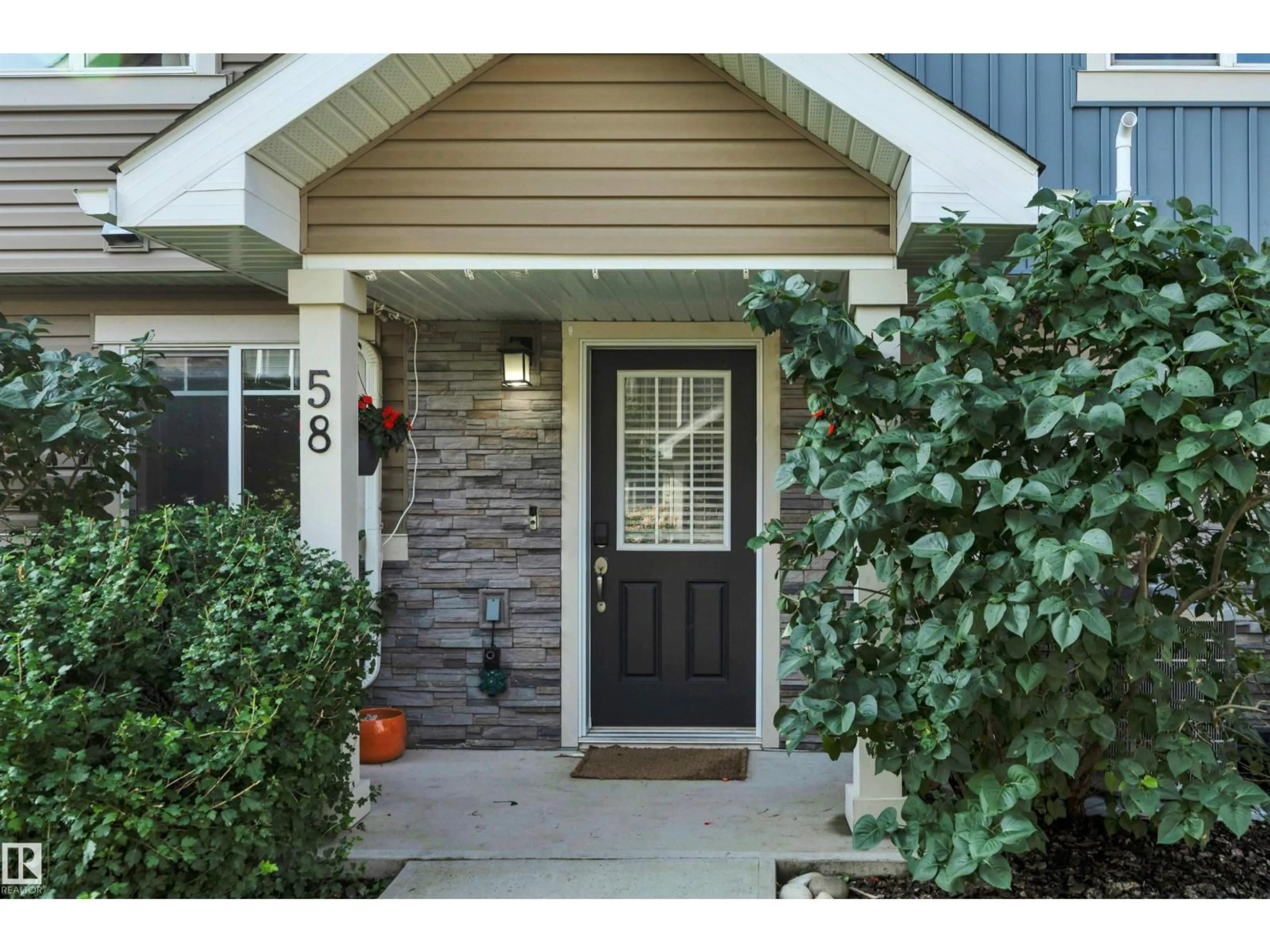 Indoor entryway for #58 - 9535 217 ST, Edmonton Alberta T5T4P5