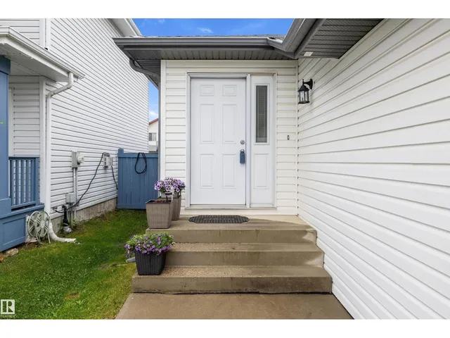 3344 24 AV, Edmonton 3