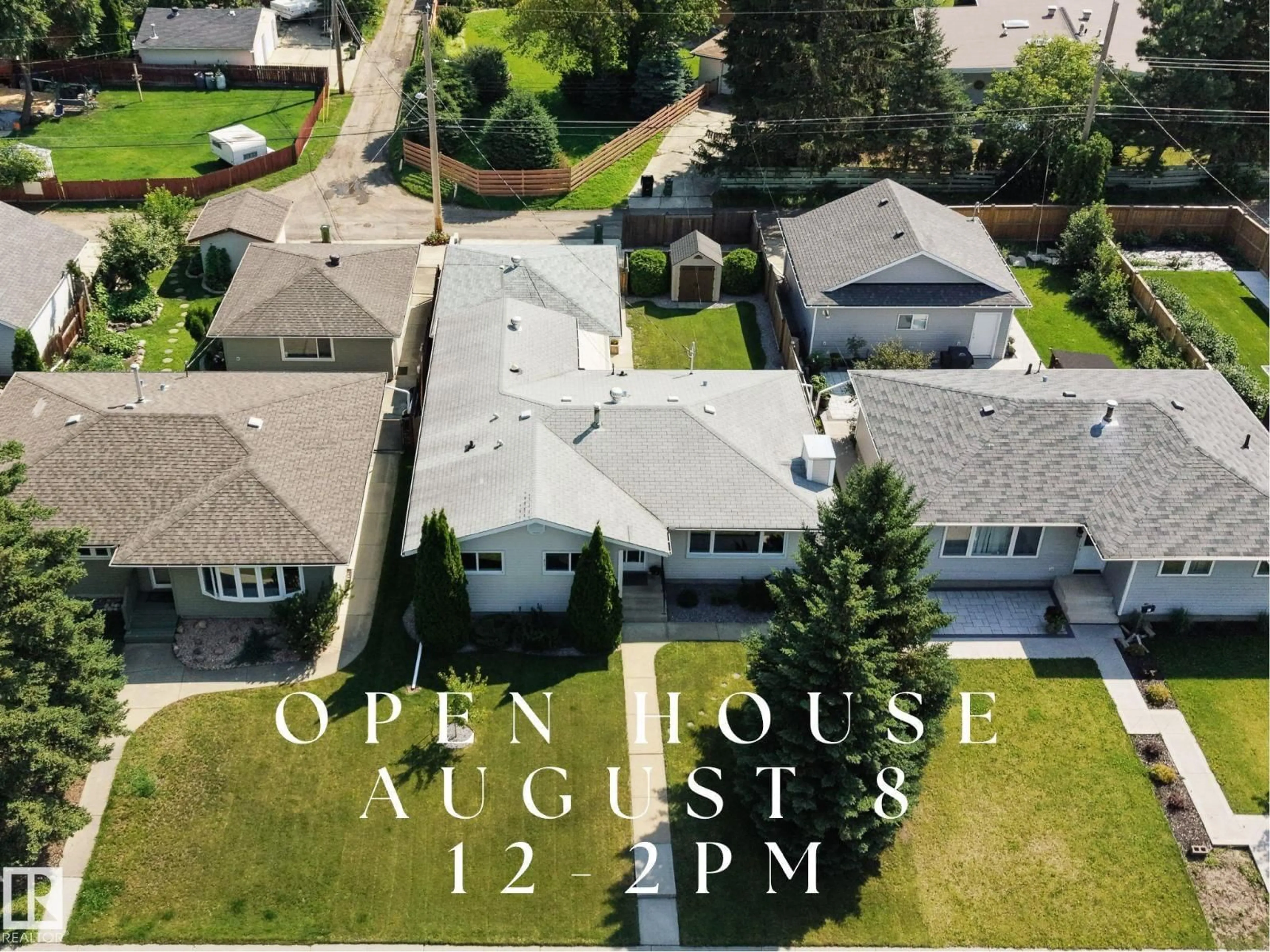 A pic from outside/outdoor area/front of a property/back of a property/a pic from drone, street for NW - 5207 114B ST, Edmonton Alberta T6H3N4