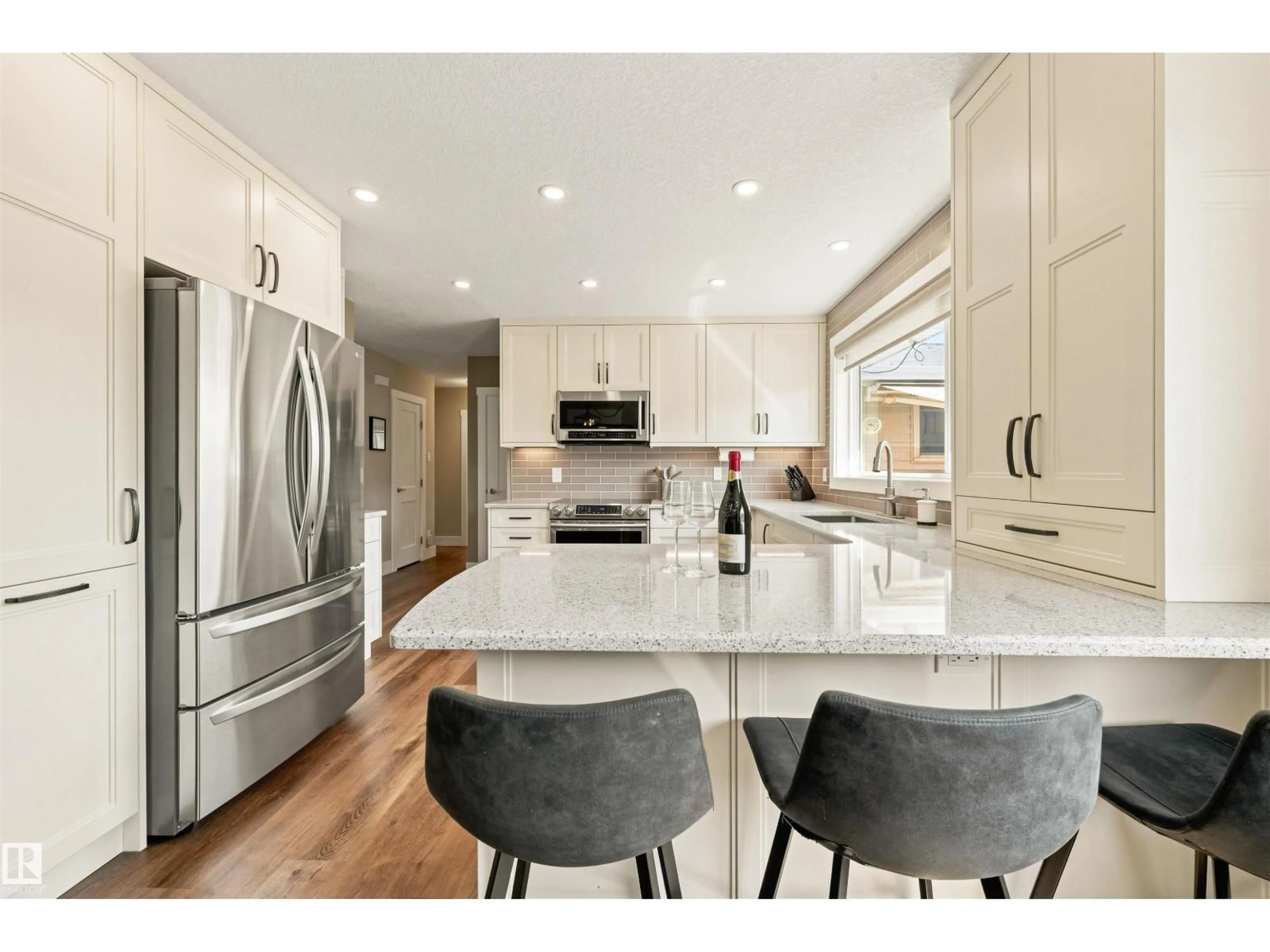 Open concept kitchen, ceramic/tile floor for NW - 5207 114B ST, Edmonton Alberta T6H3N4