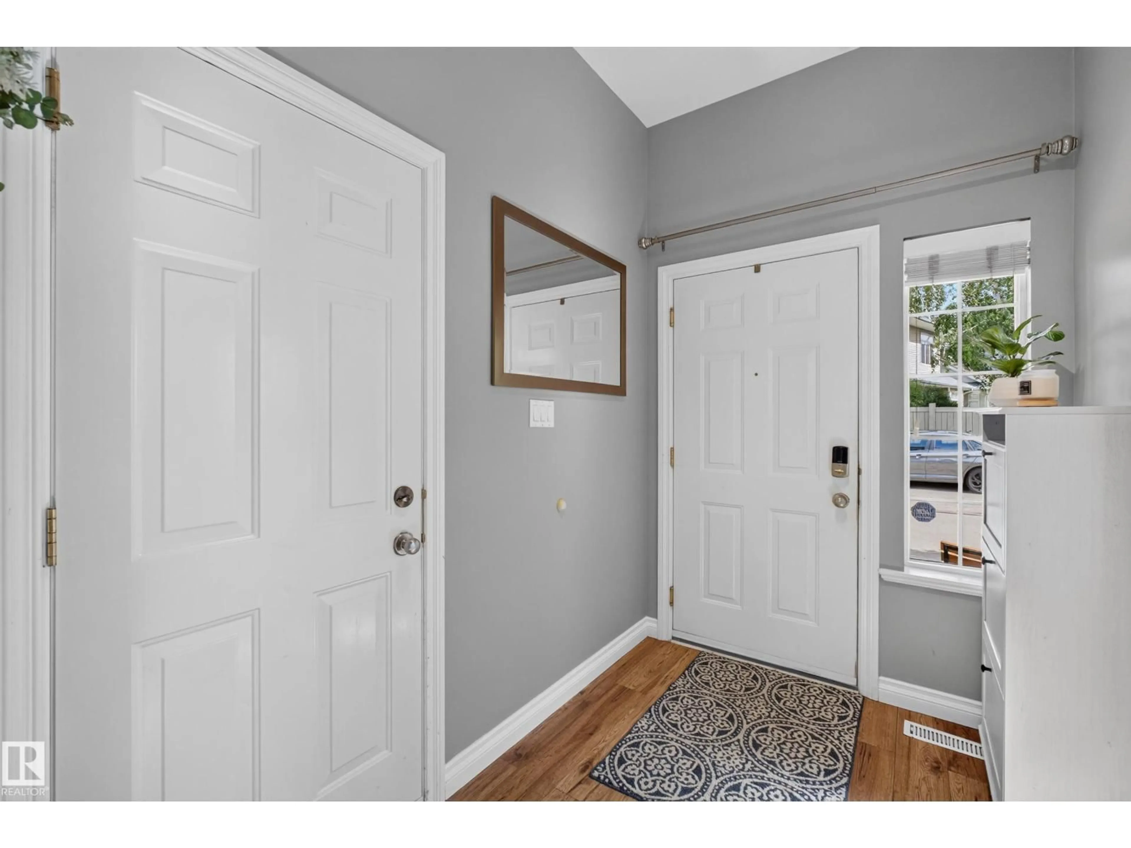 Indoor entryway for #25 - 200 ERIN RIDGE DR, St. Albert Alberta T8N7E2