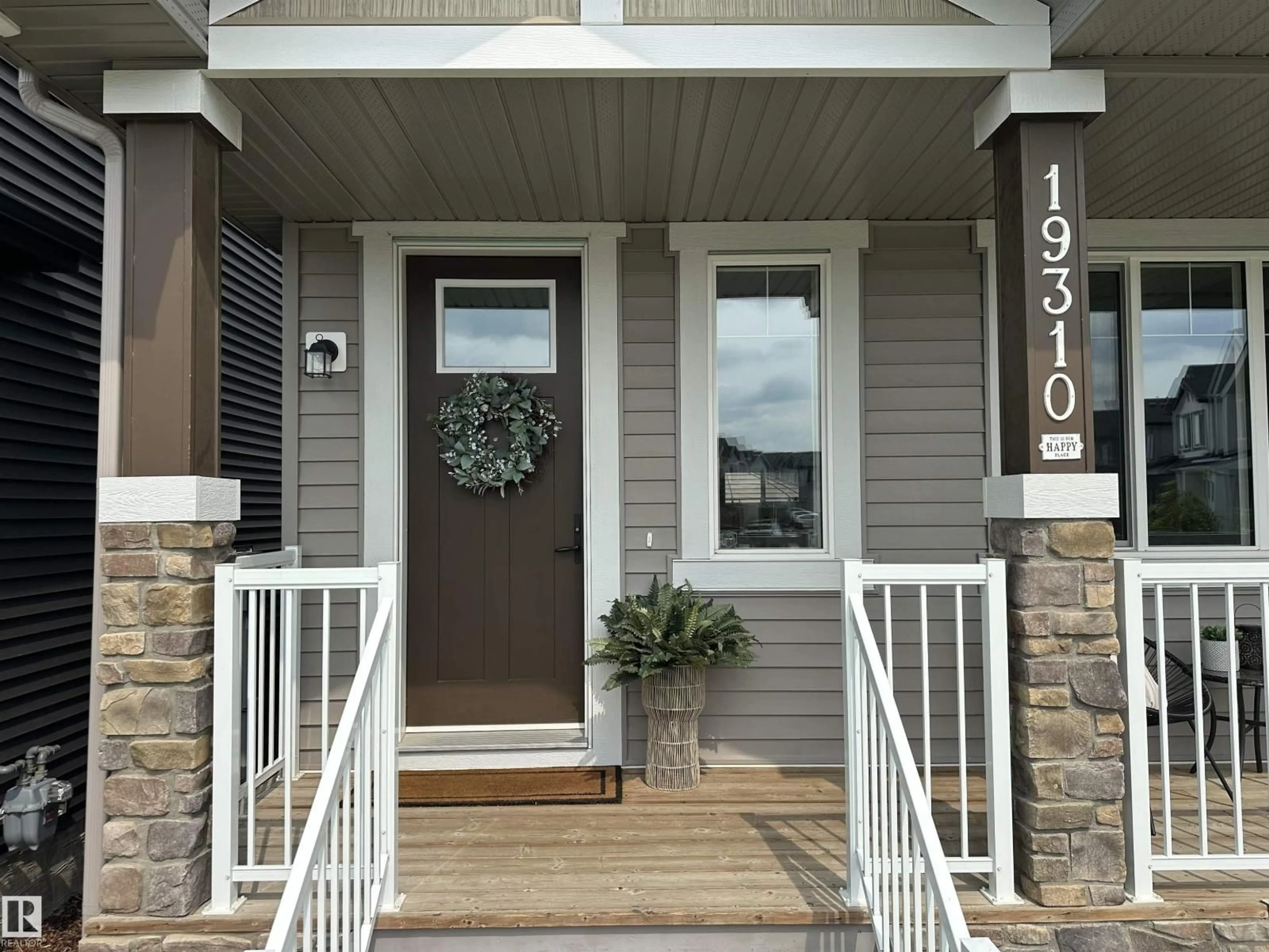 Indoor entryway for 19310 26A AVE, Edmonton Alberta T6M1L2