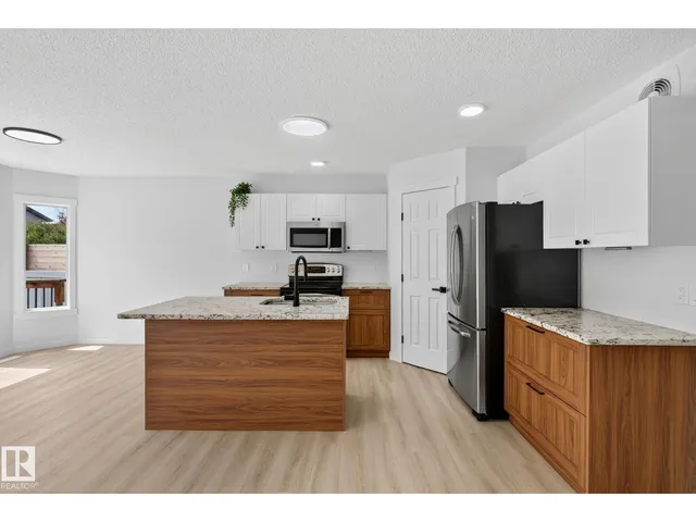 168 WARD CR, Edmonton 5