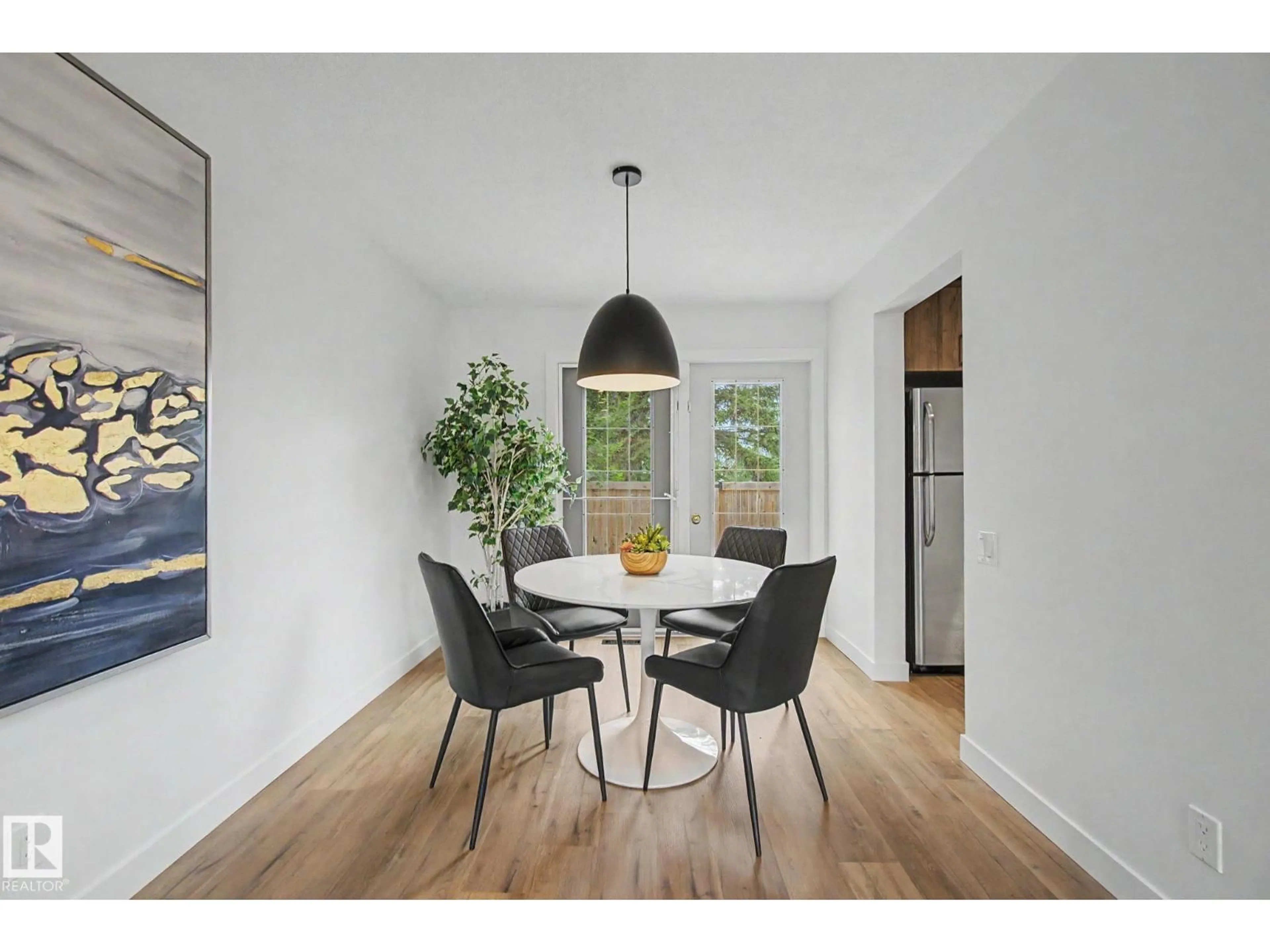 Dining room, wood/laminate floor for 133 GRANDIN VG, St. Albert Alberta T8N1R9