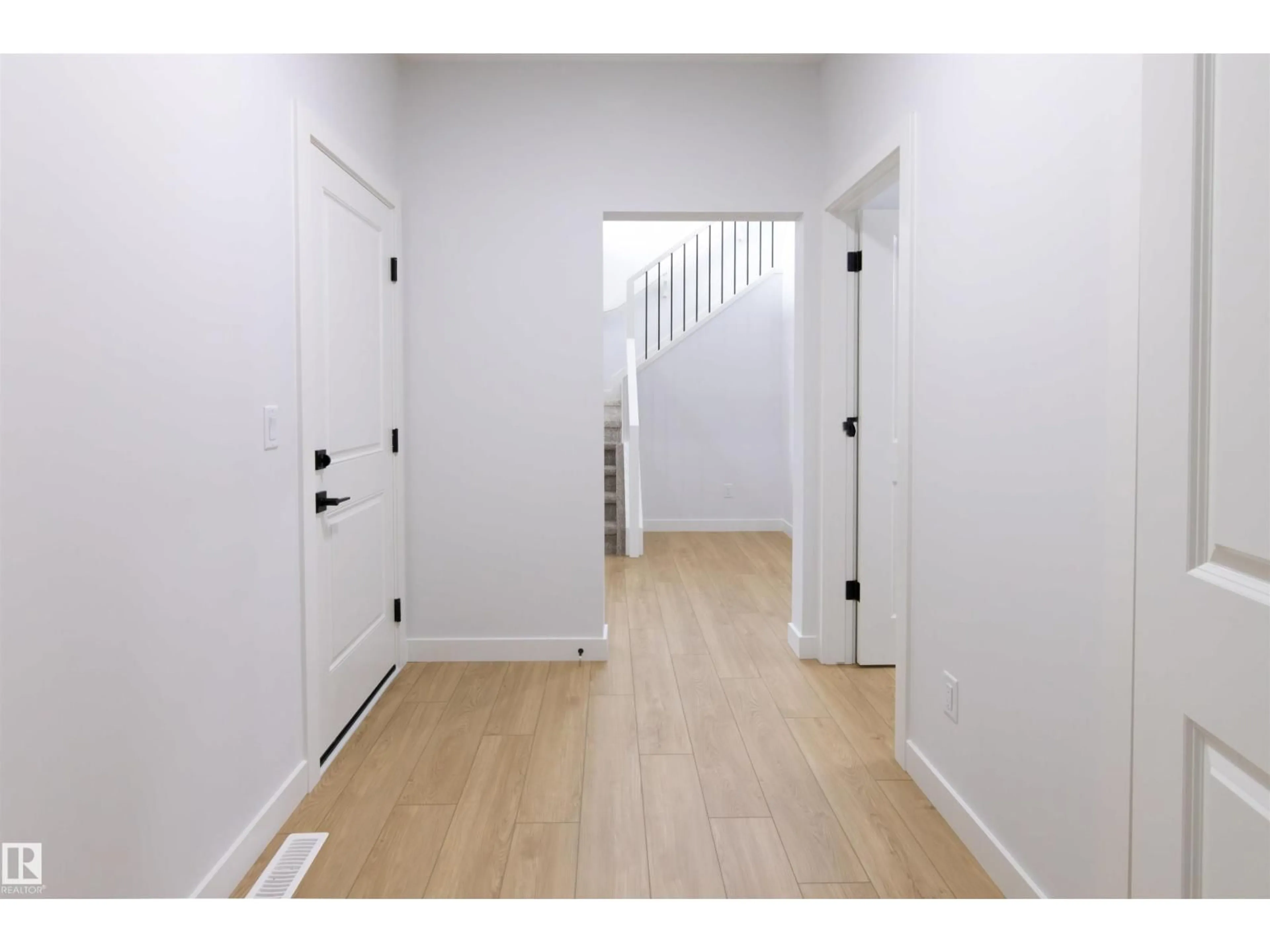 Indoor entryway for 491 CANTER WD, Sherwood Park Alberta T8H3A9