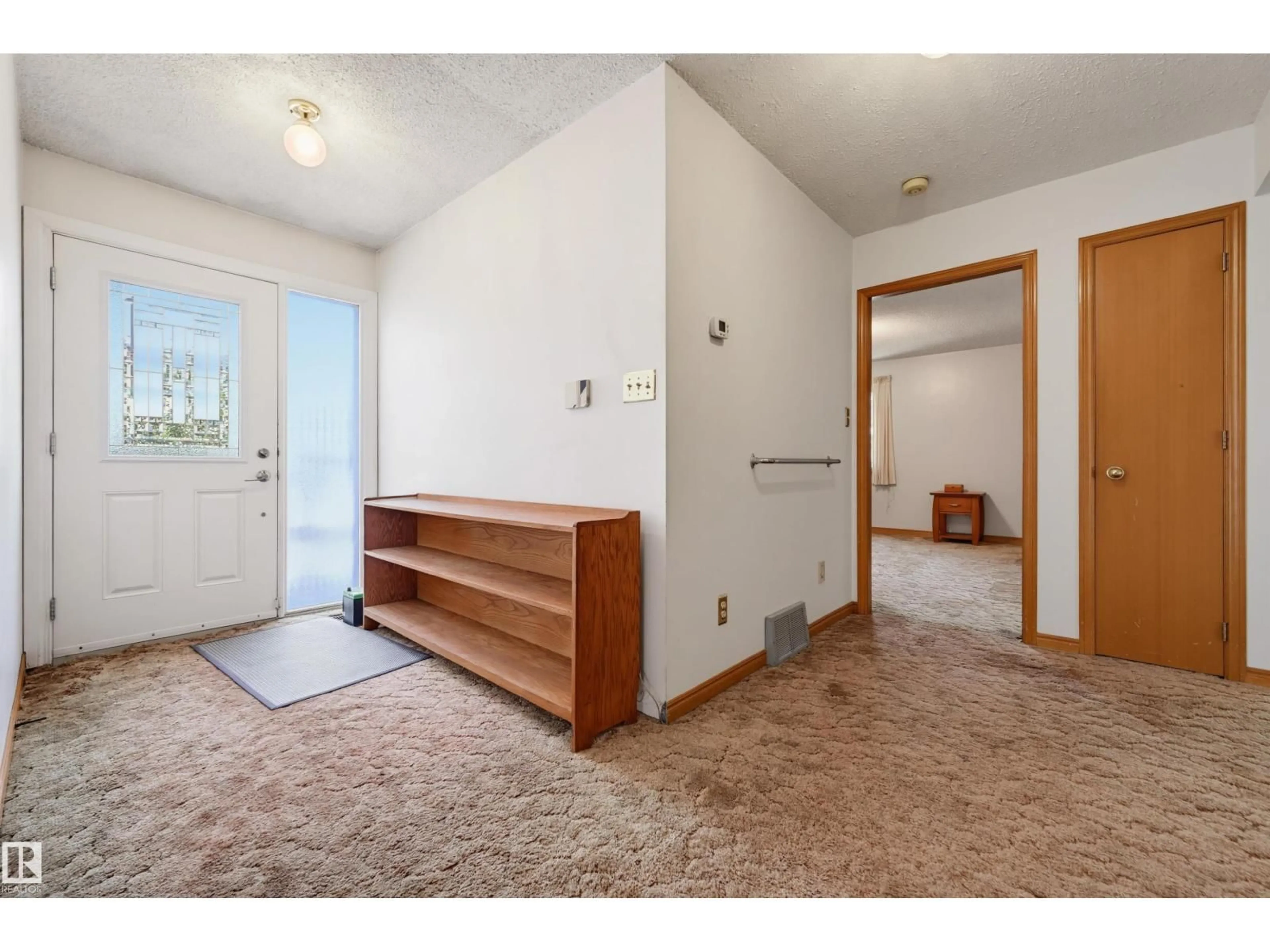 Indoor entryway for NW - 14012 120 ST, Edmonton Alberta T5X4X8