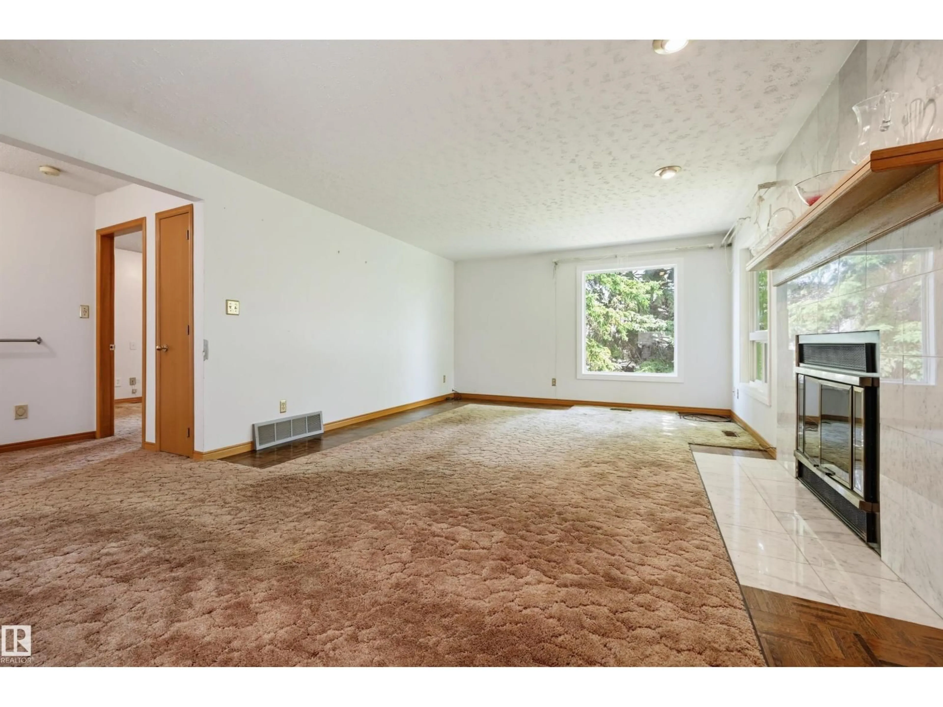 A pic of a room for NW - 14012 120 ST, Edmonton Alberta T5X4X8