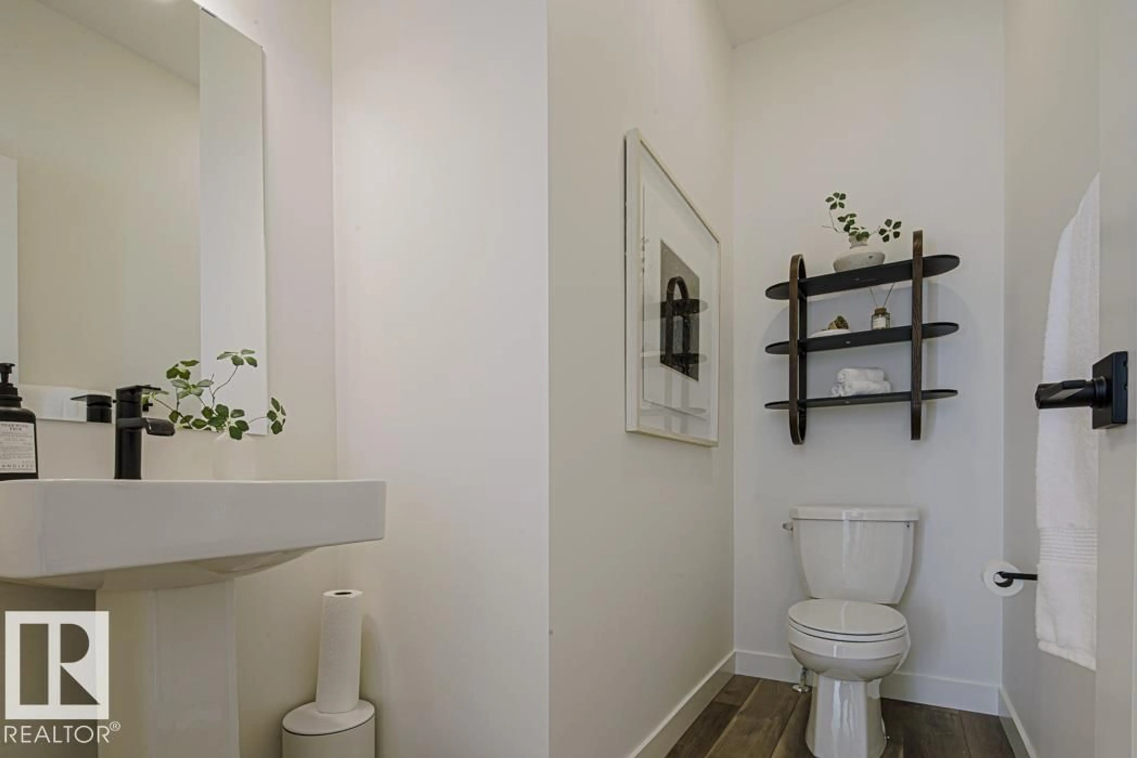 Standard bathroom, unknown for 1158 SOUTH CREEK WD, Stony Plain Alberta T7Z0P5